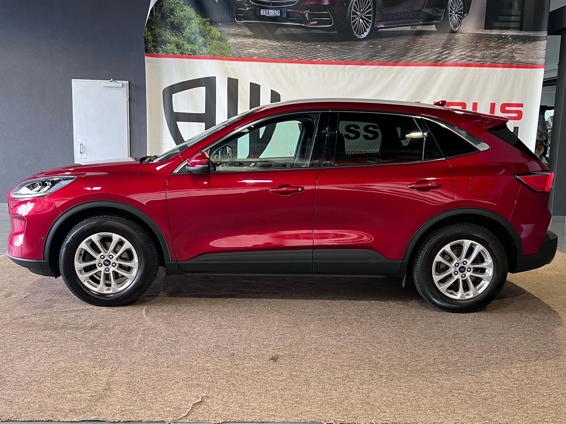 FORD Kuga 2.0 TDCi EcoBlue ST-Line X 4WD-image-6