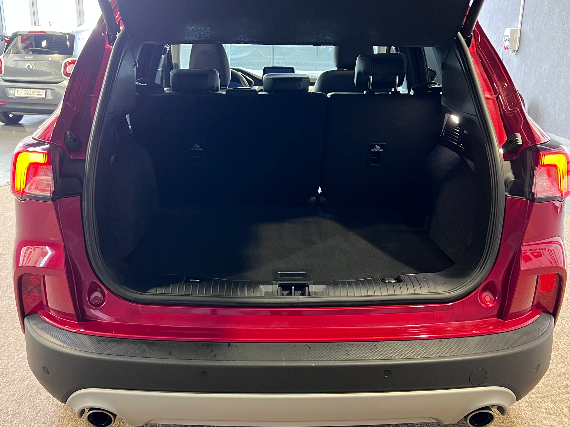 FORD Kuga 2.0 TDCi EcoBlue ST-Line X 4WD-image-4