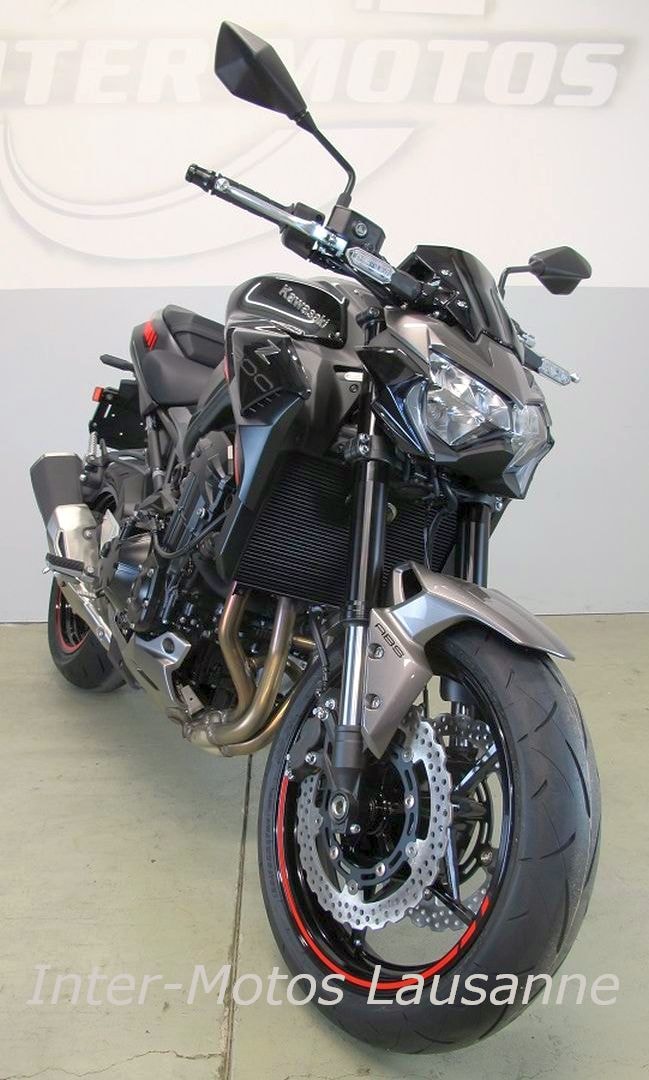 KAWASAKI Z900-showroom-element-2
