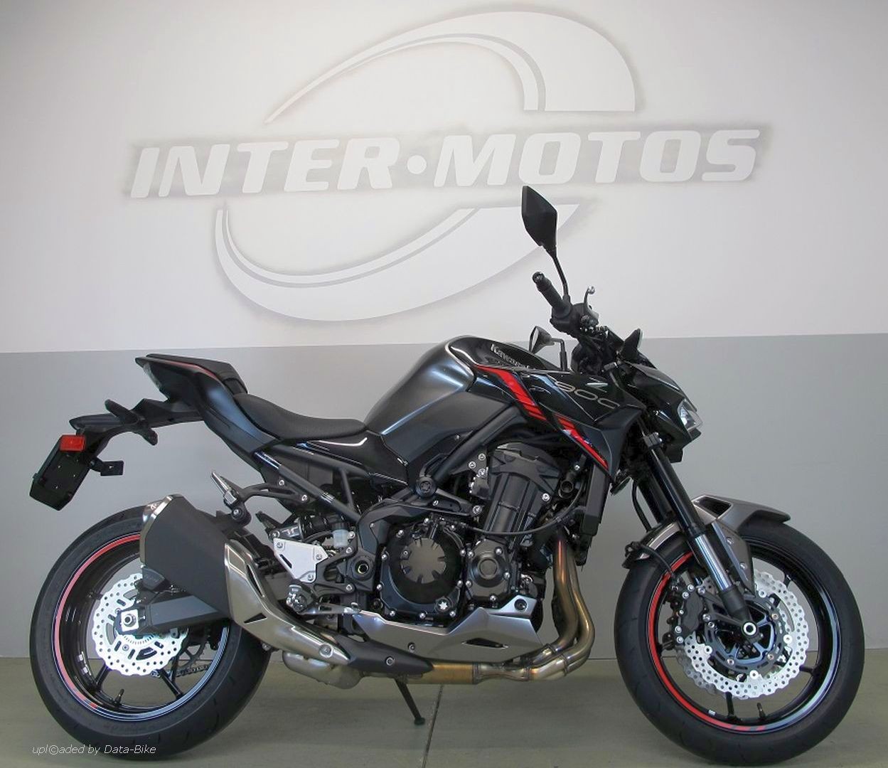 KAWASAKI Z900