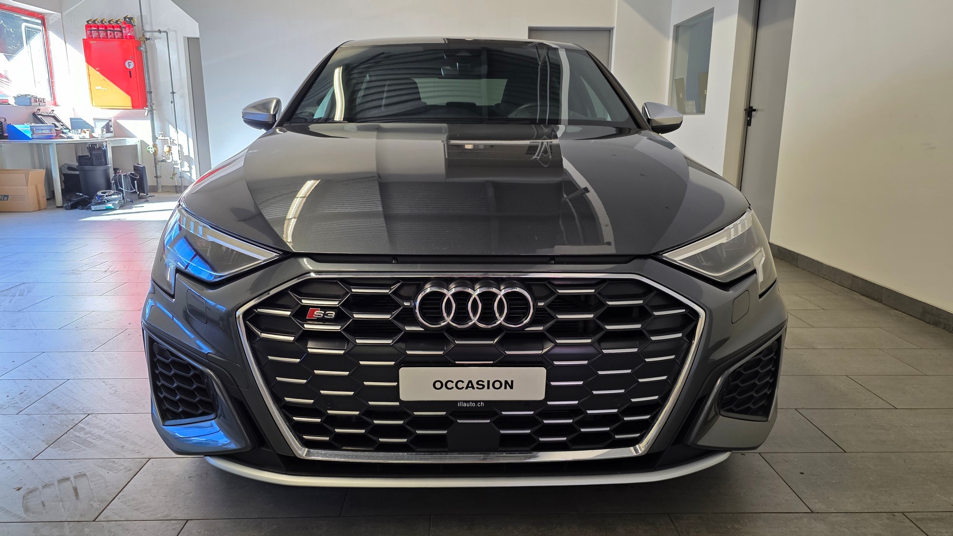 AUDI S3 Limousine 2.0 TFSI quattro S-tronic-showroom-element-1