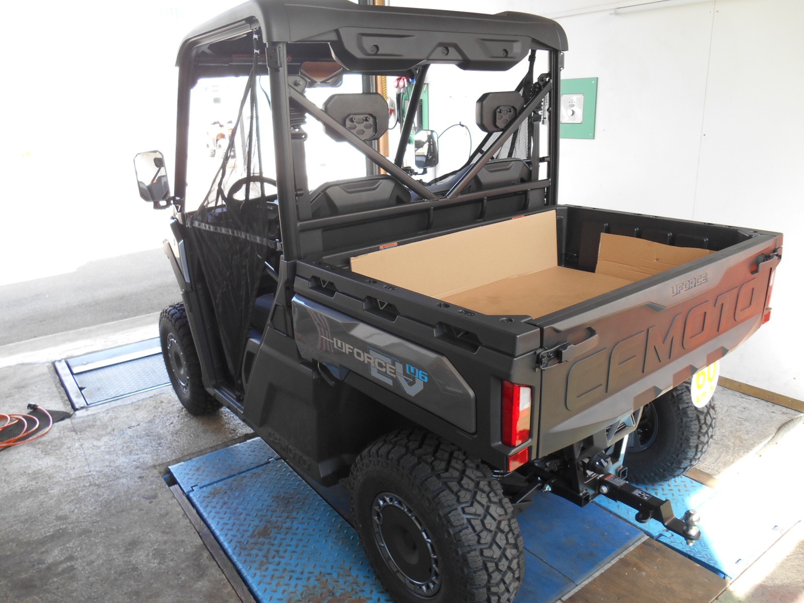 CF MOTO Elektro, 4x4,-image-4