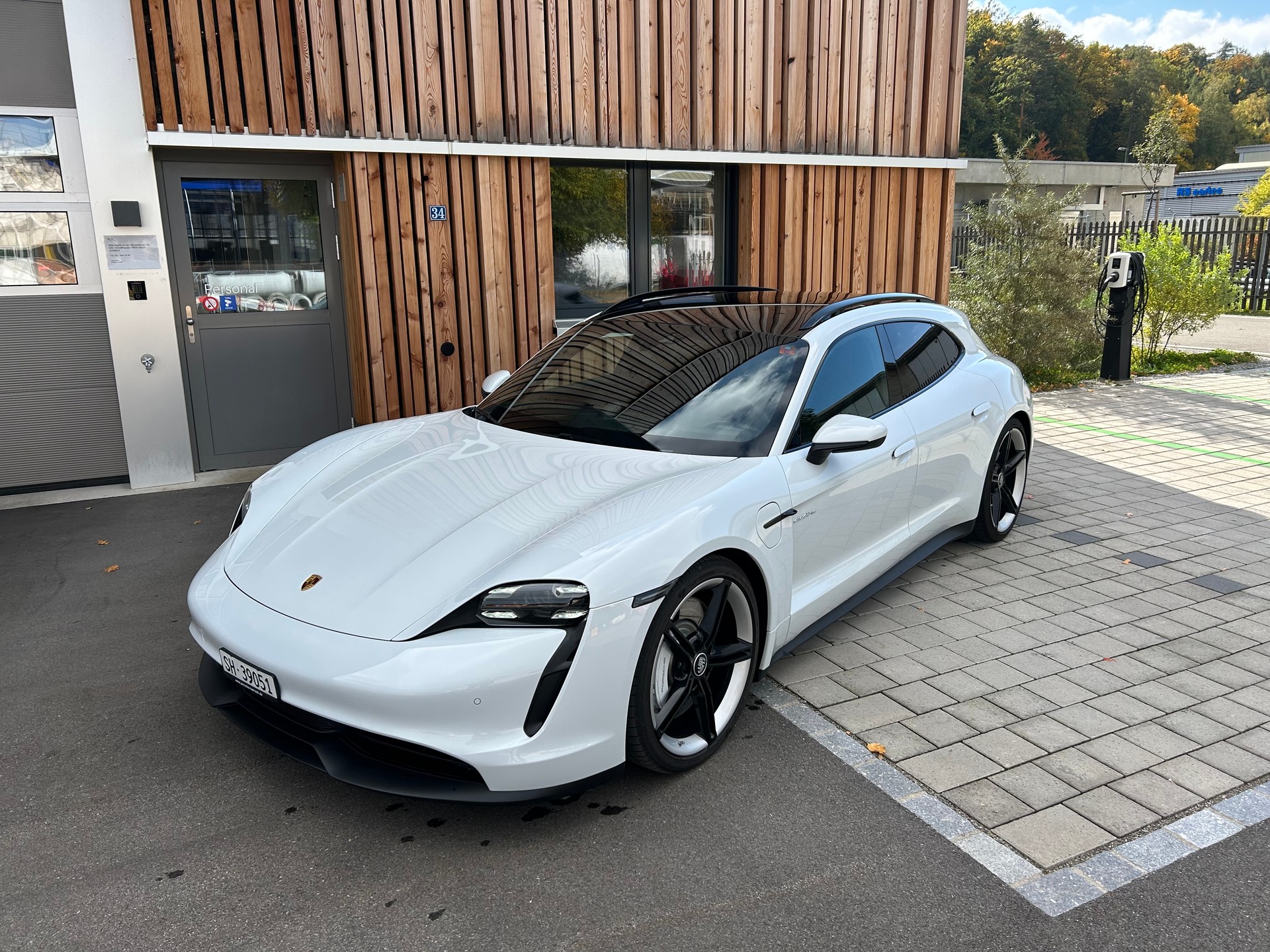 PORSCHE Taycan 4S Sport Turismo | Performance Plus Batterie | Porsche Approved Garantie | top gepflegt