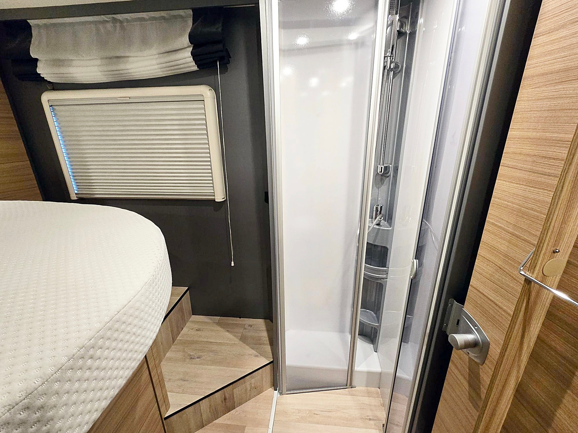 DETHLEFFS TREND EDITION T 7057 DBM 2,3 DIESEL 9G-AUTOMAT FIAT DUCATO MJ 140-image-13