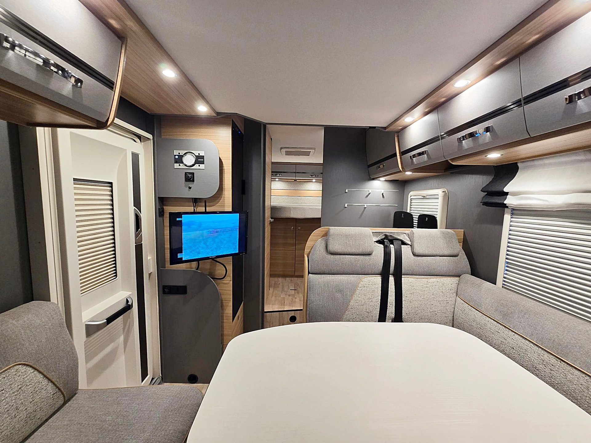 DETHLEFFS TREND EDITION T 7057 DBM 2,3 DIESEL 9G-AUTOMAT FIAT DUCATO MJ 140-image-5