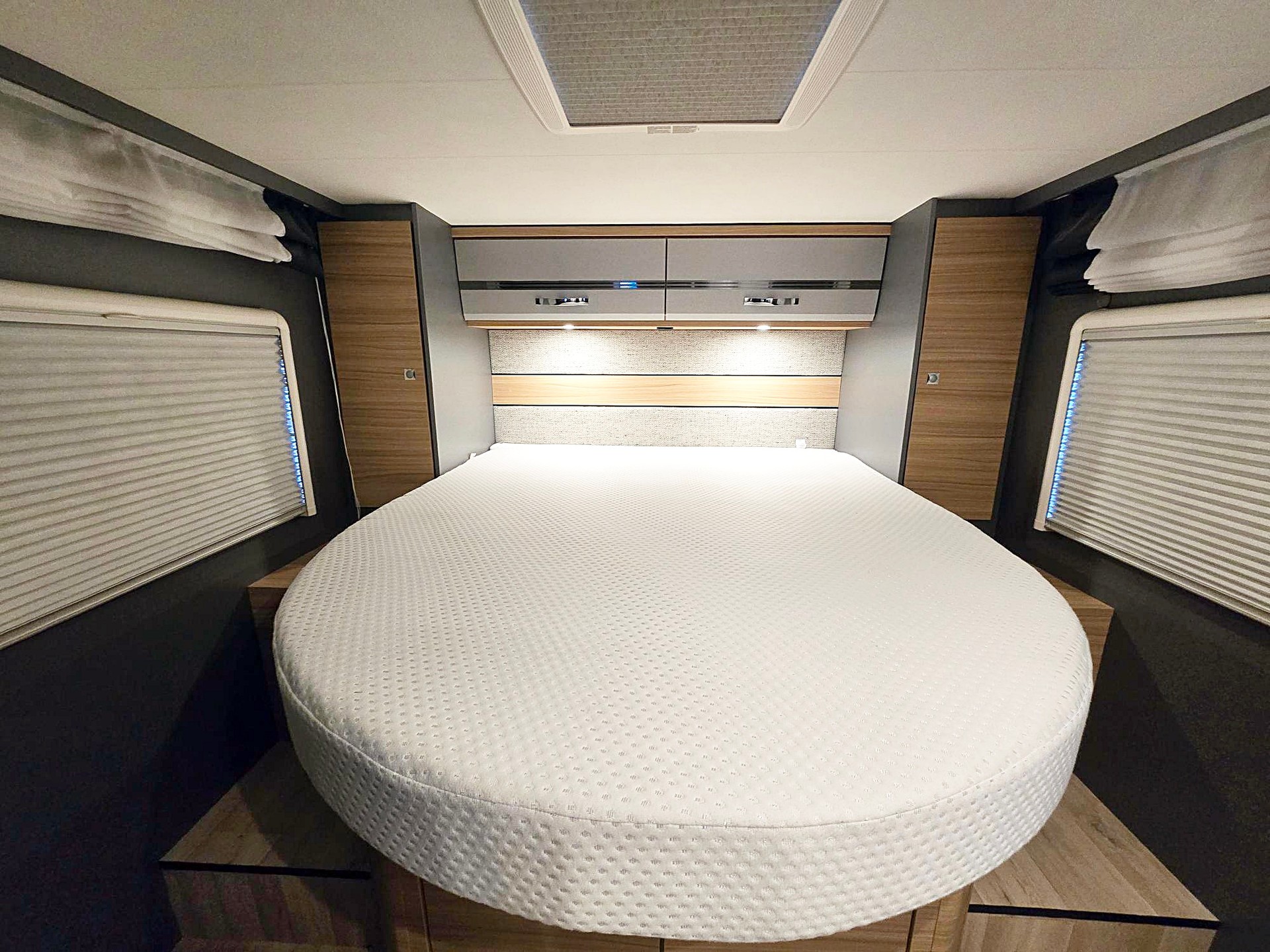 DETHLEFFS TREND EDITION T 7057 DBM 2,3 DIESEL 9G-AUTOMAT FIAT DUCATO MJ 140-image-9