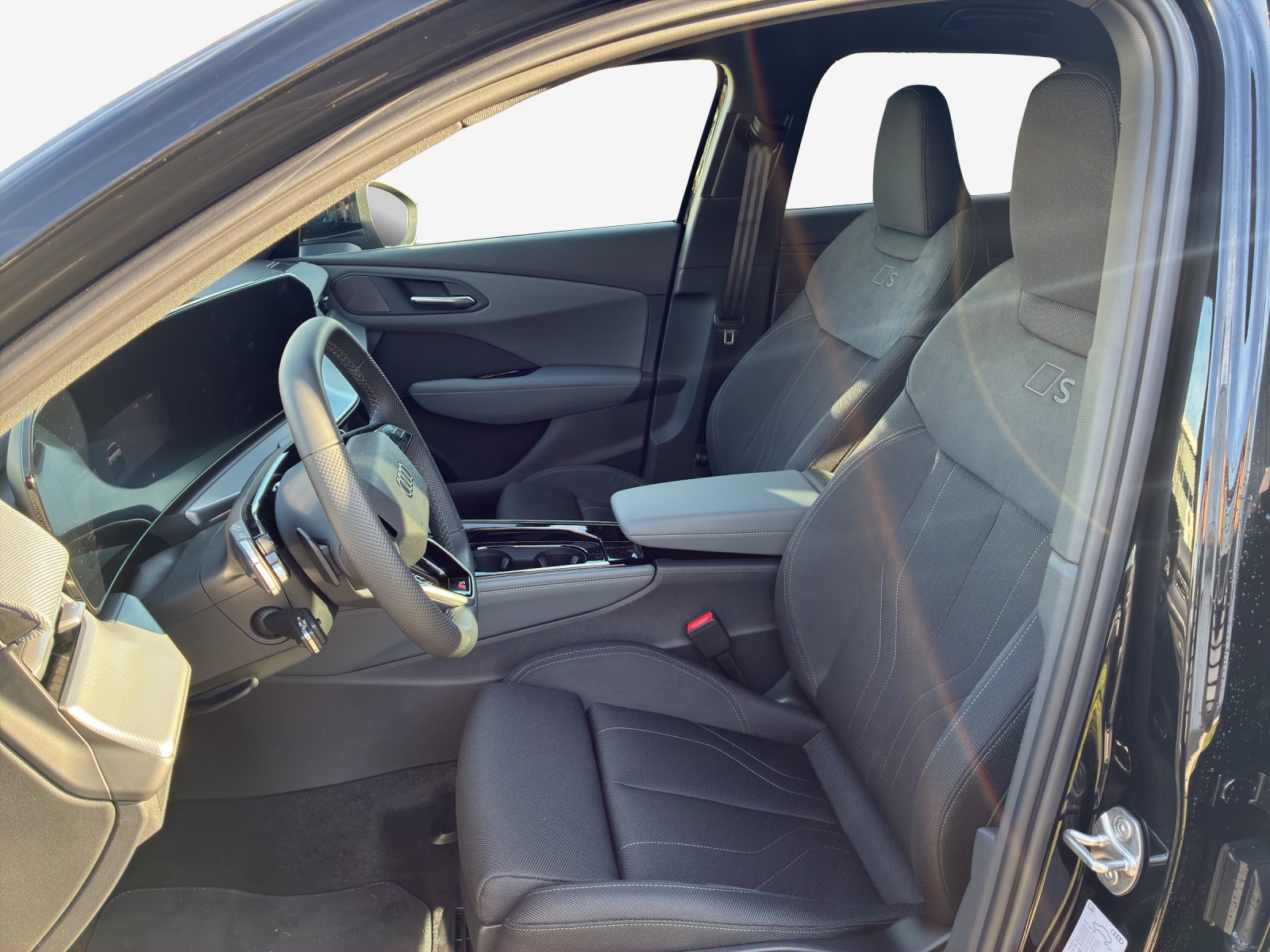 AUDI Q3 SUV 110 kW TFSI S tronic-image-7