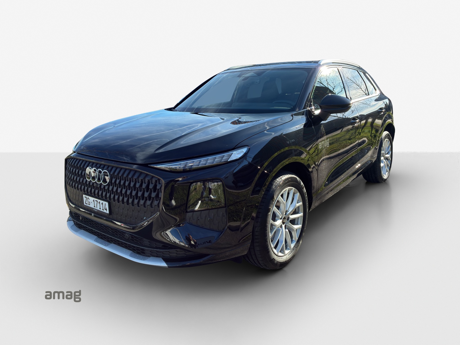 AUDI Q3 SUV 110 kW TFSI S tronic-image-0