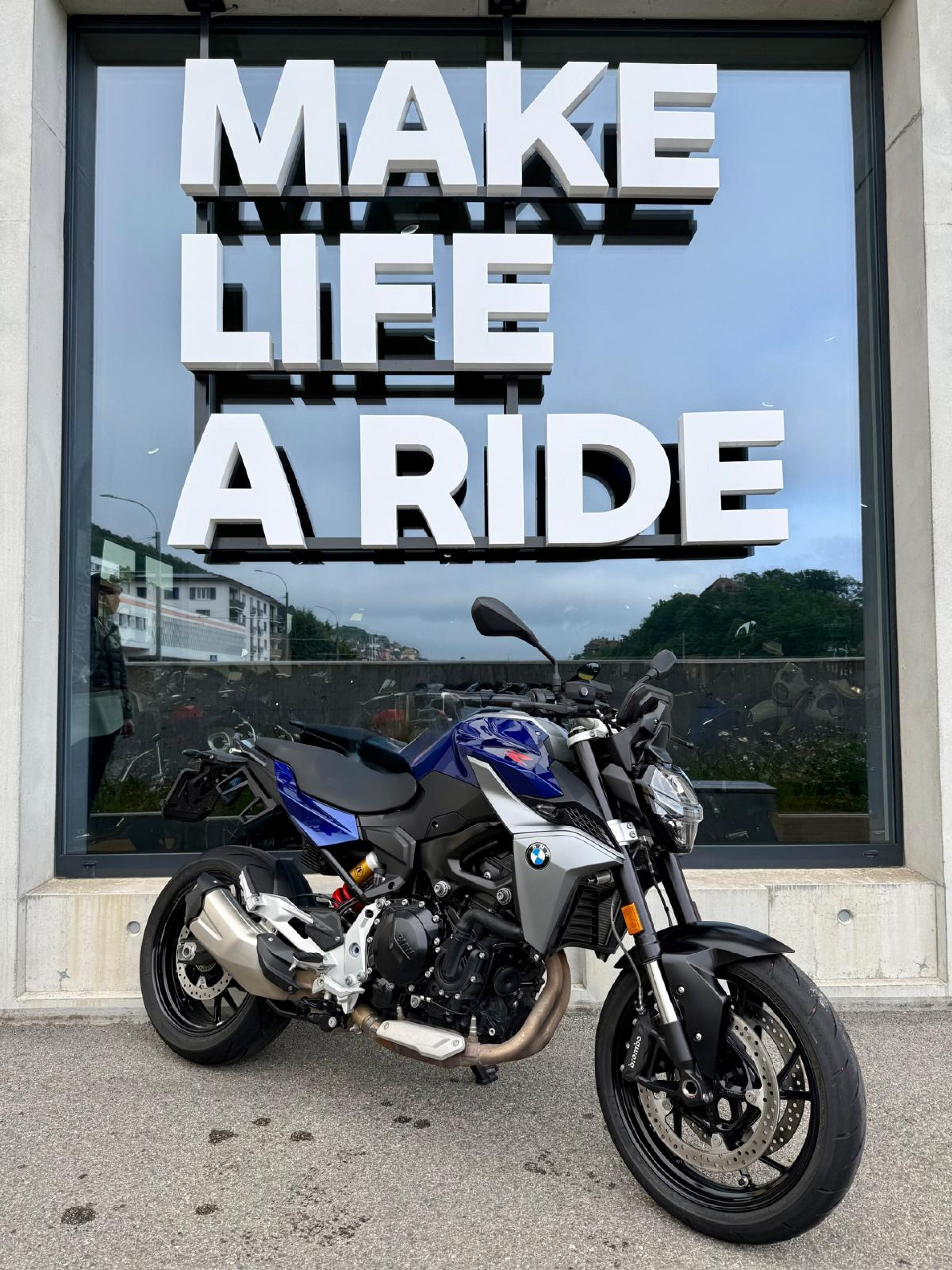 BMW F 900 R