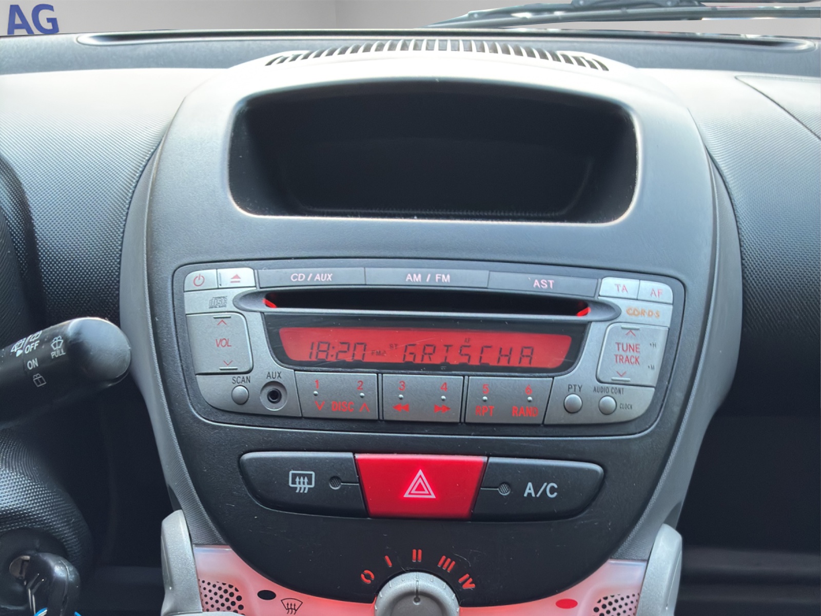 CITROEN C1 1.0i Chic (SX)-image-13