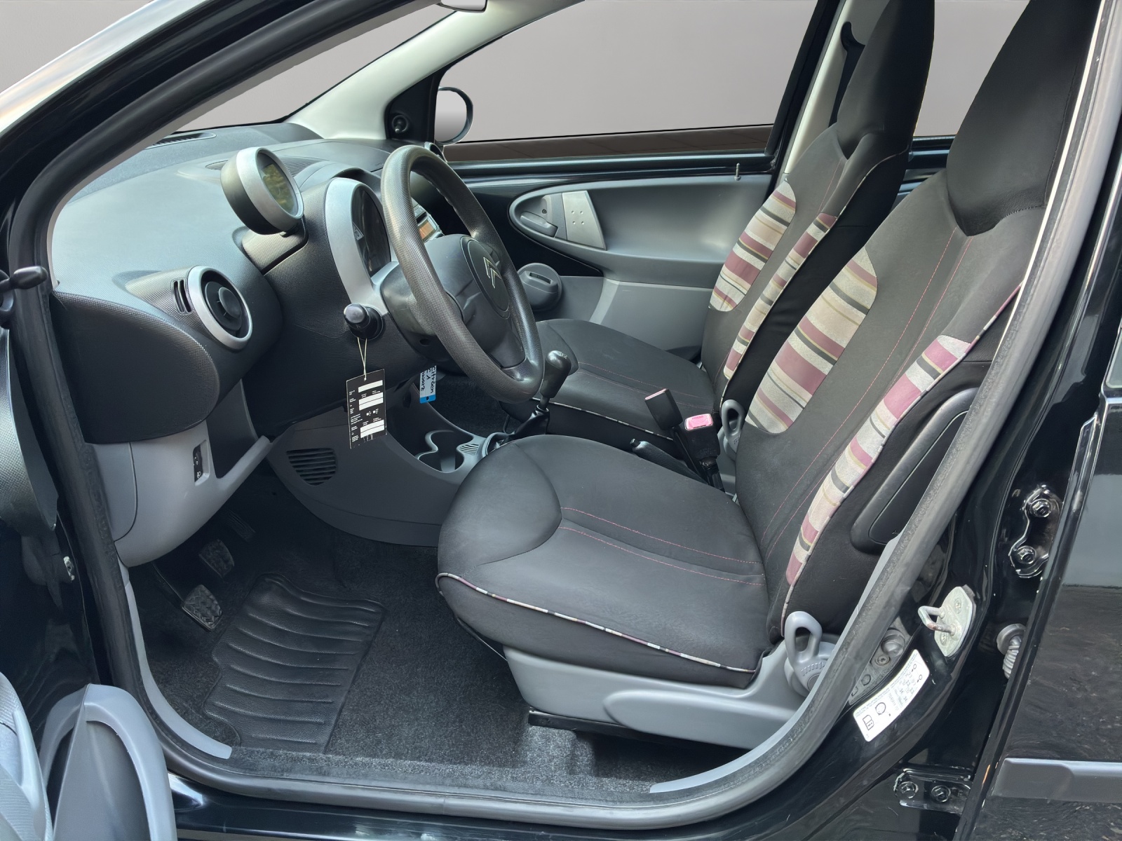 CITROEN C1 1.0i Chic (SX)-image-9