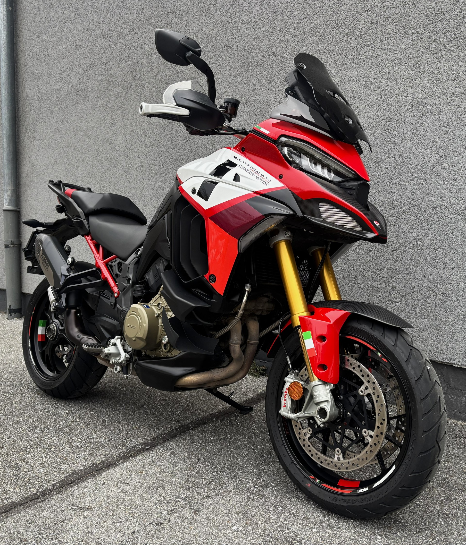 DUCATI Multistrada V4 Pikes Peak-showroom-element-1