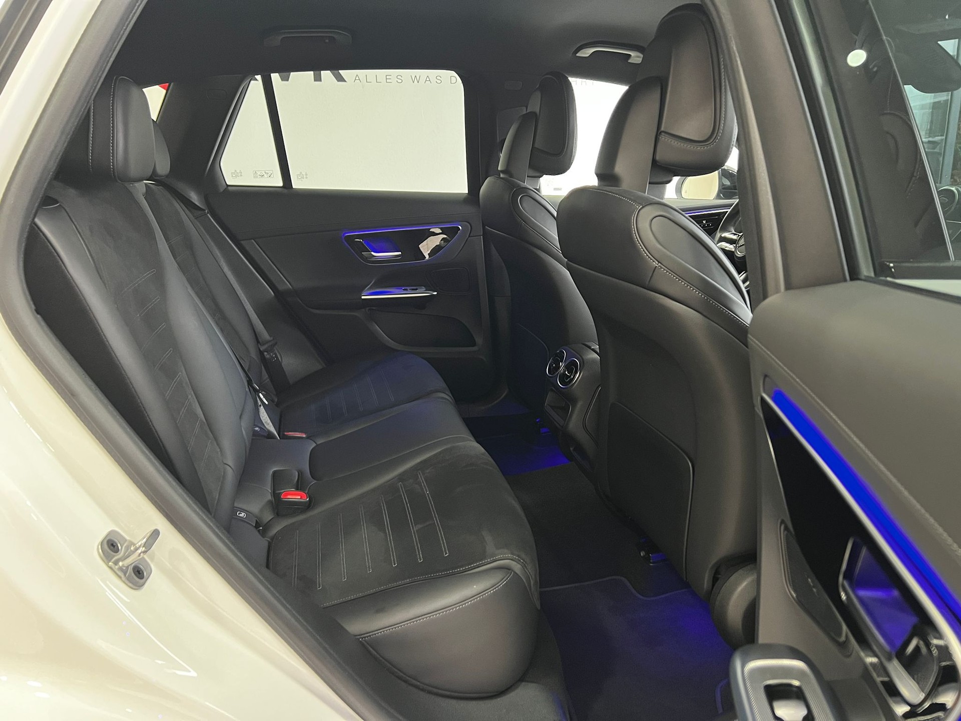 MERCEDES-BENZ GLC 300 d Off-Road 4Matic 9G-Tronic-image-10