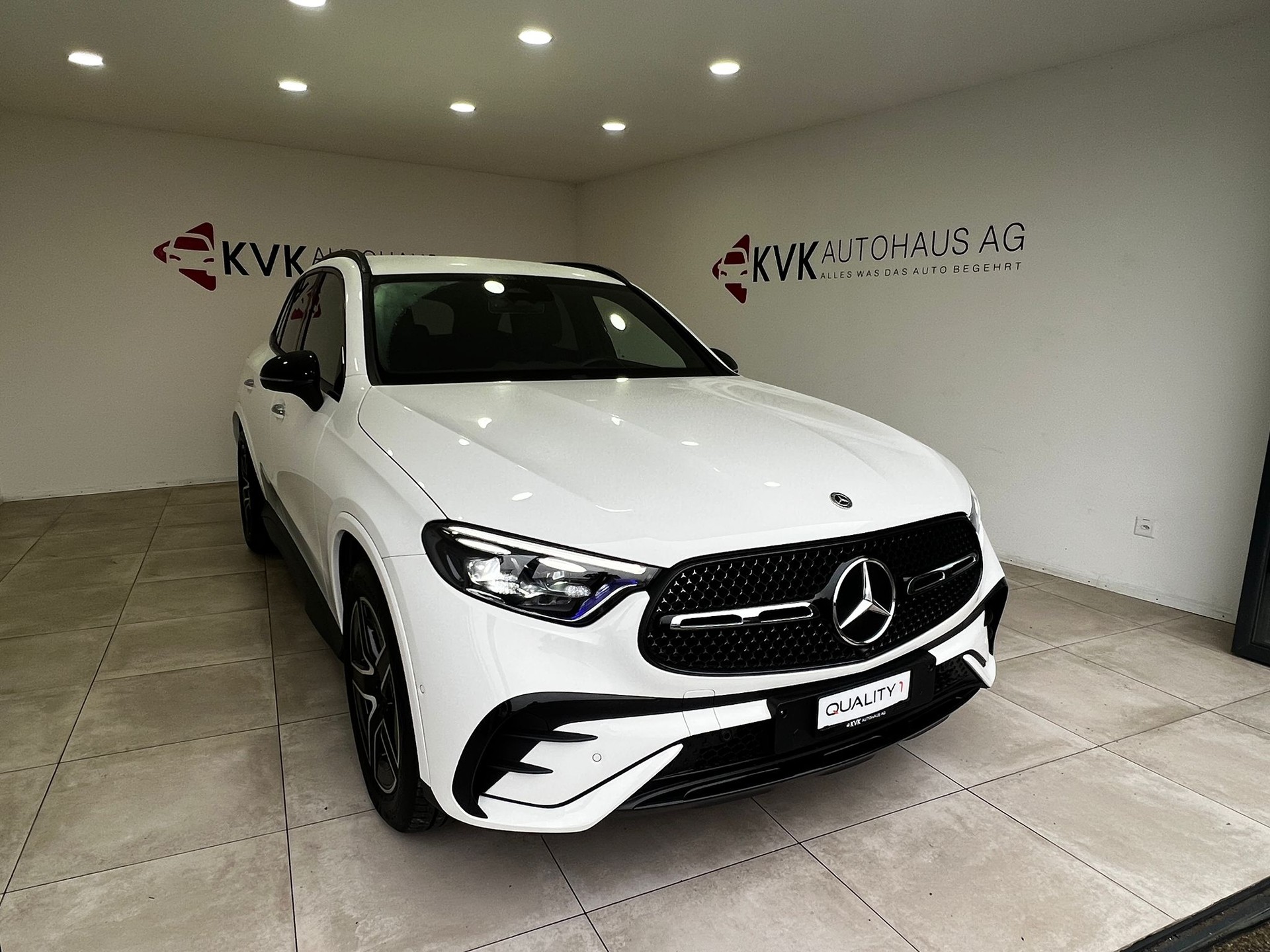 MERCEDES-BENZ GLC 300 d Off-Road 4Matic 9G-Tronic-image-2