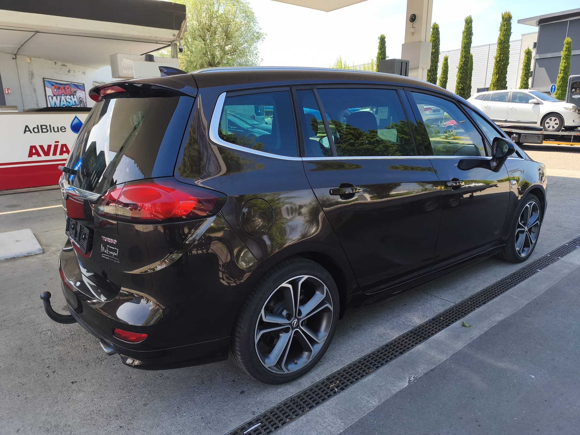 OPEL Zafira 1.6i 16V Turbo OPC Line-image-4
