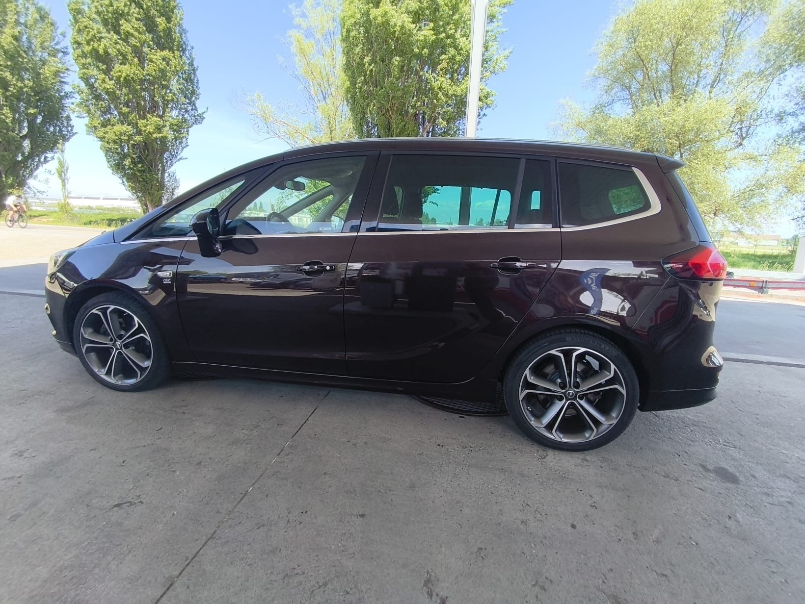 OPEL Zafira 1.6i 16V Turbo OPC Line-image-5