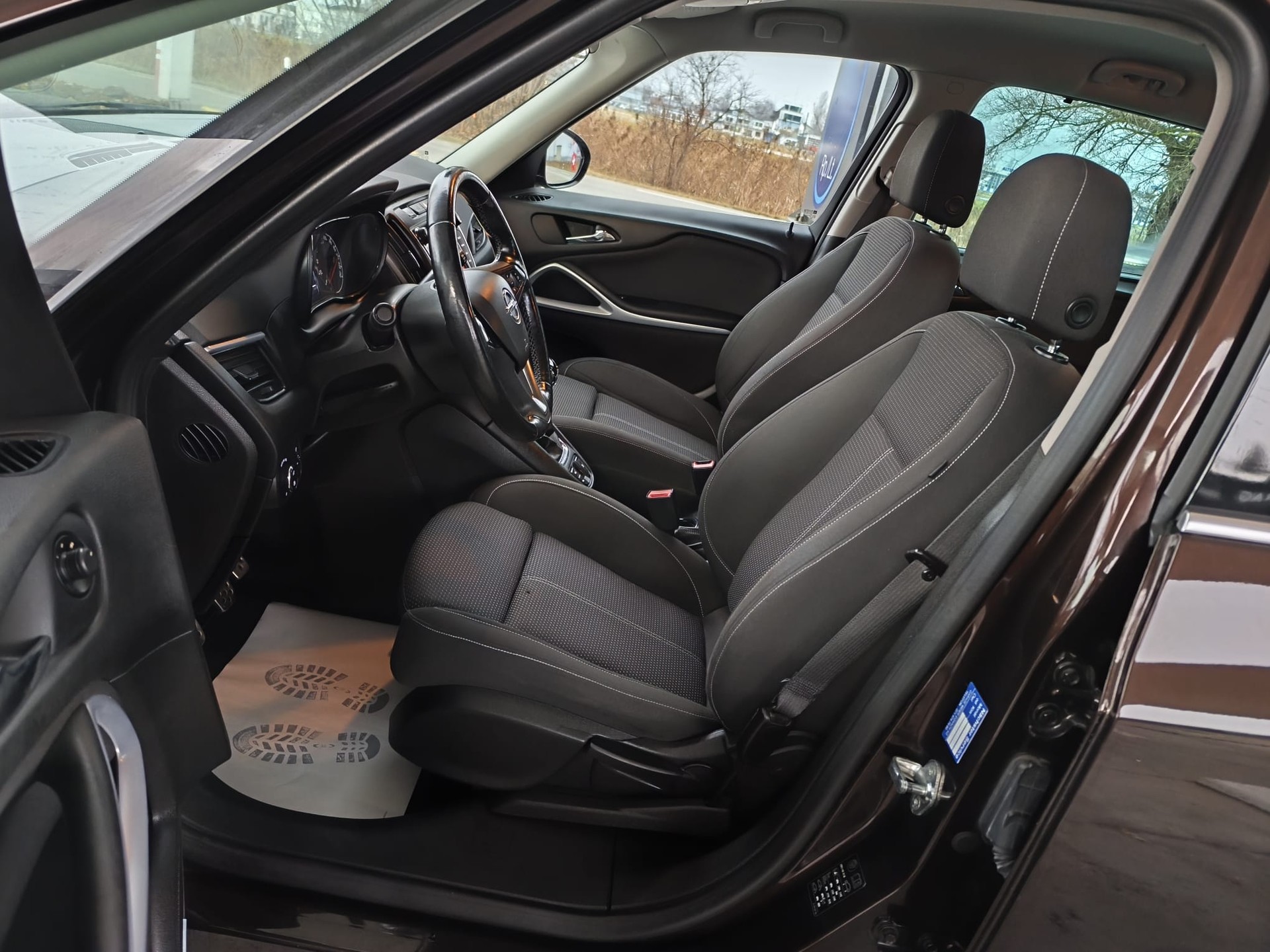OPEL Zafira 1.6i 16V Turbo OPC Line-image-8