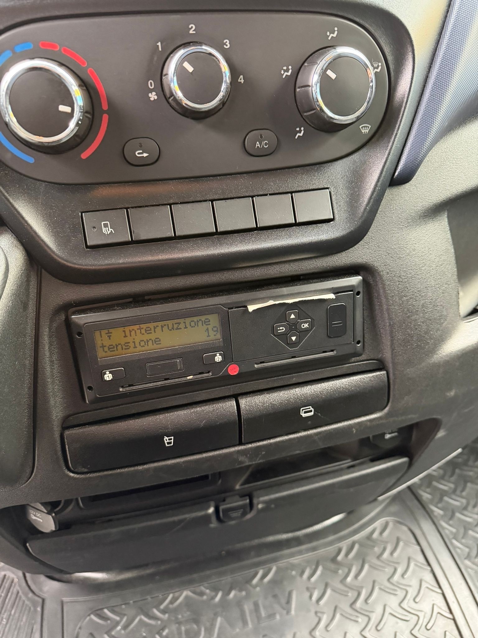 IVECO 35 S 18 A8 V-image-13