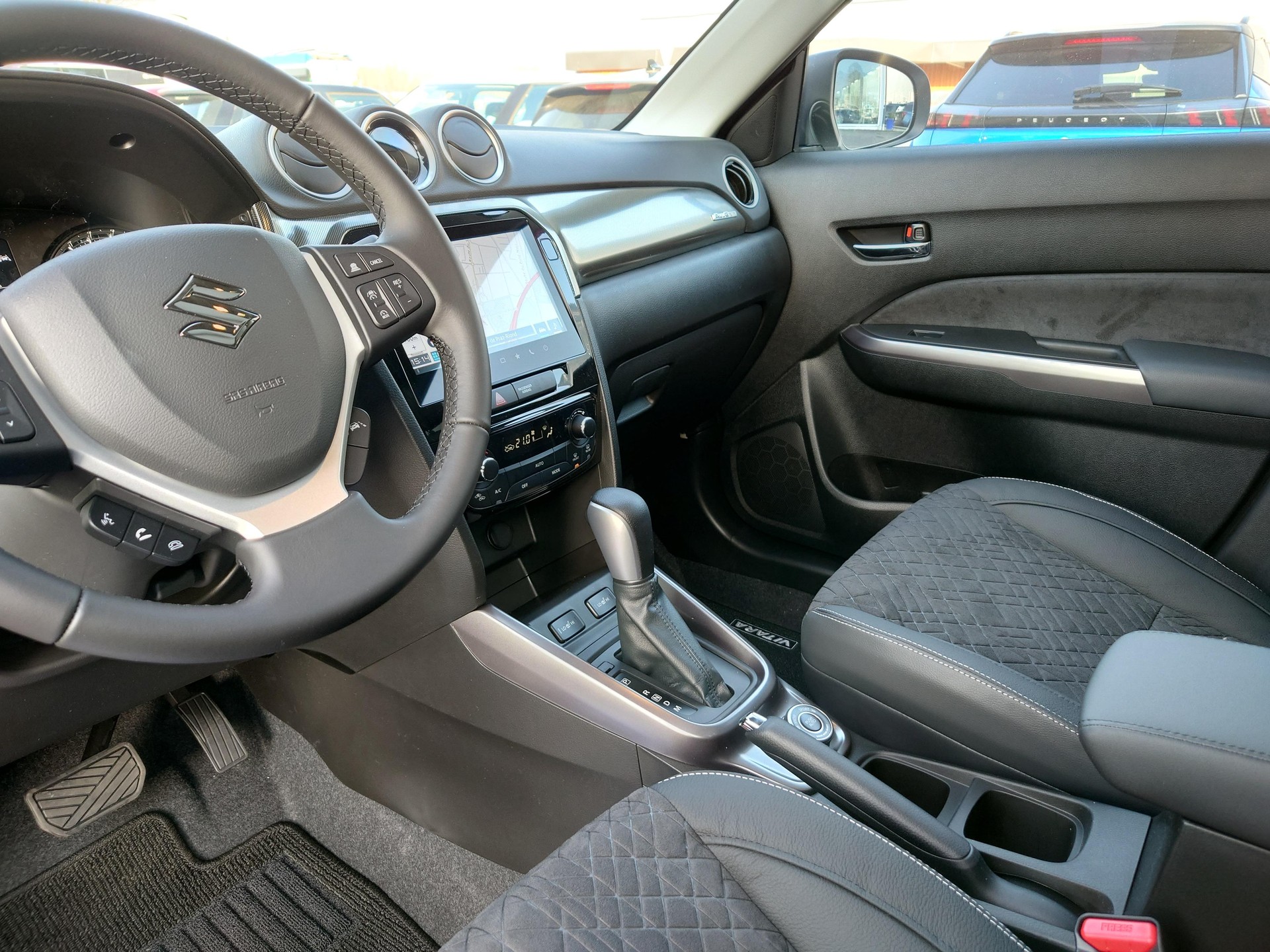 SUZUKI Vitara 1.4 T Compact Top Hybrid 4x4-image-4