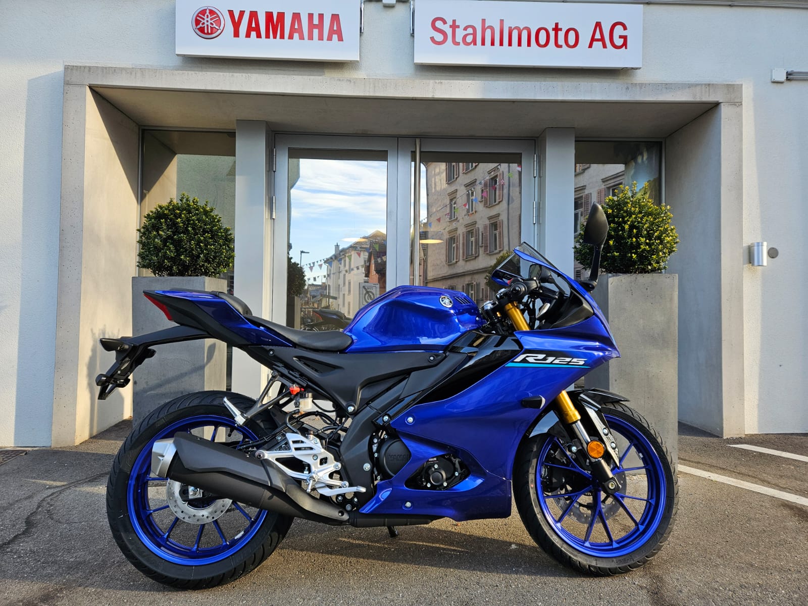 YAMAHA YZF-R 125 ABS