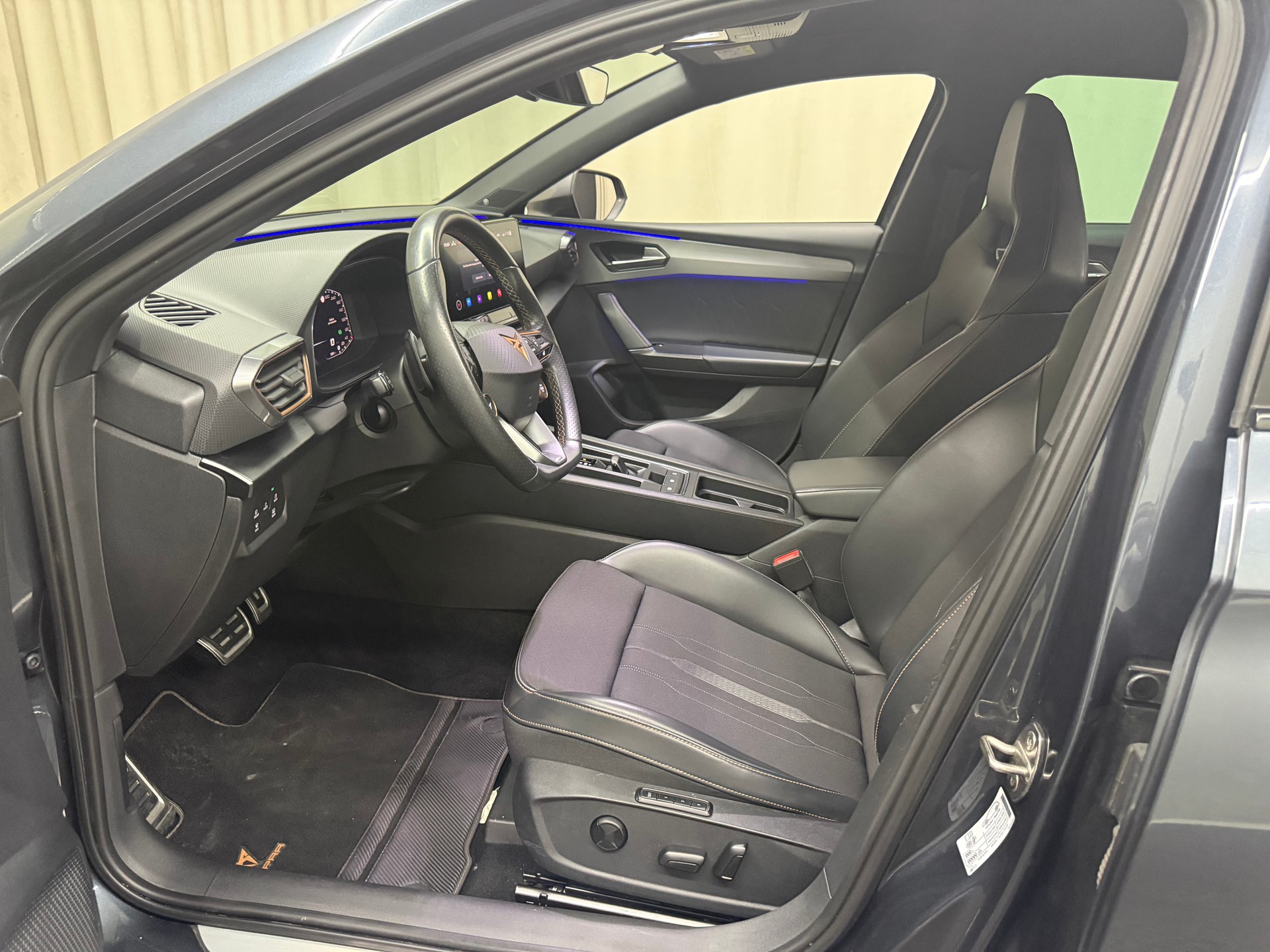 CUPRA LEON VZ 2.0 TSI DSG-image-6