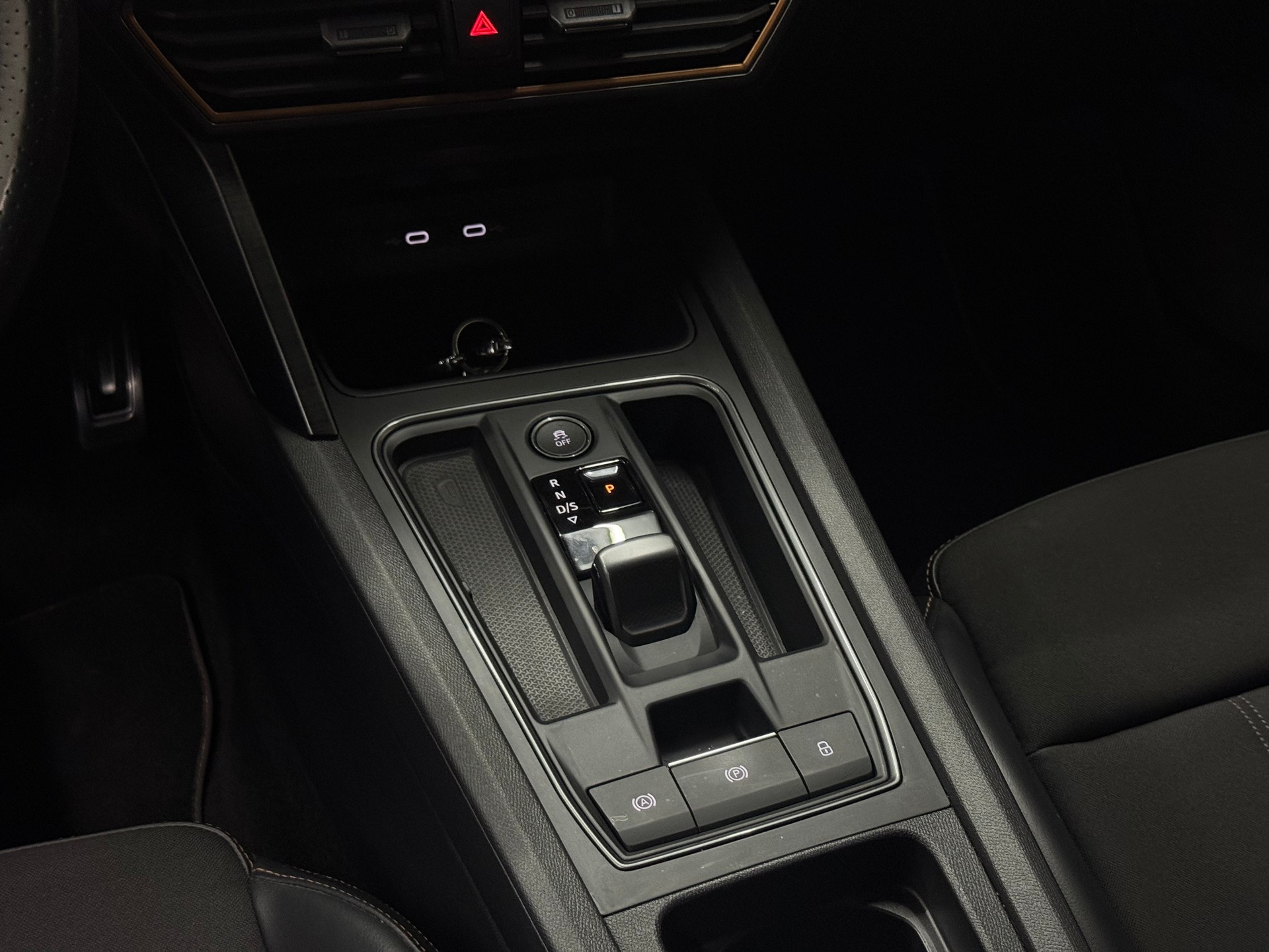 CUPRA LEON VZ 2.0 TSI DSG-image-15