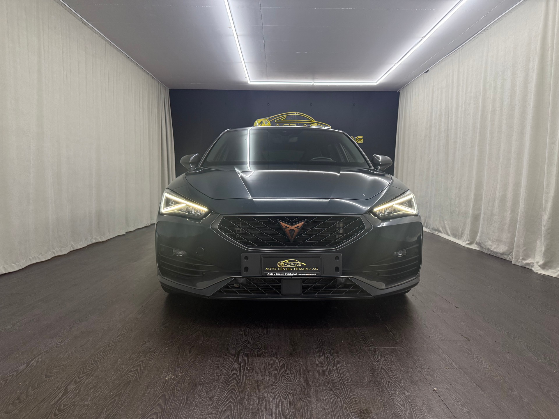 CUPRA LEON VZ 2.0 TSI DSG-image-1