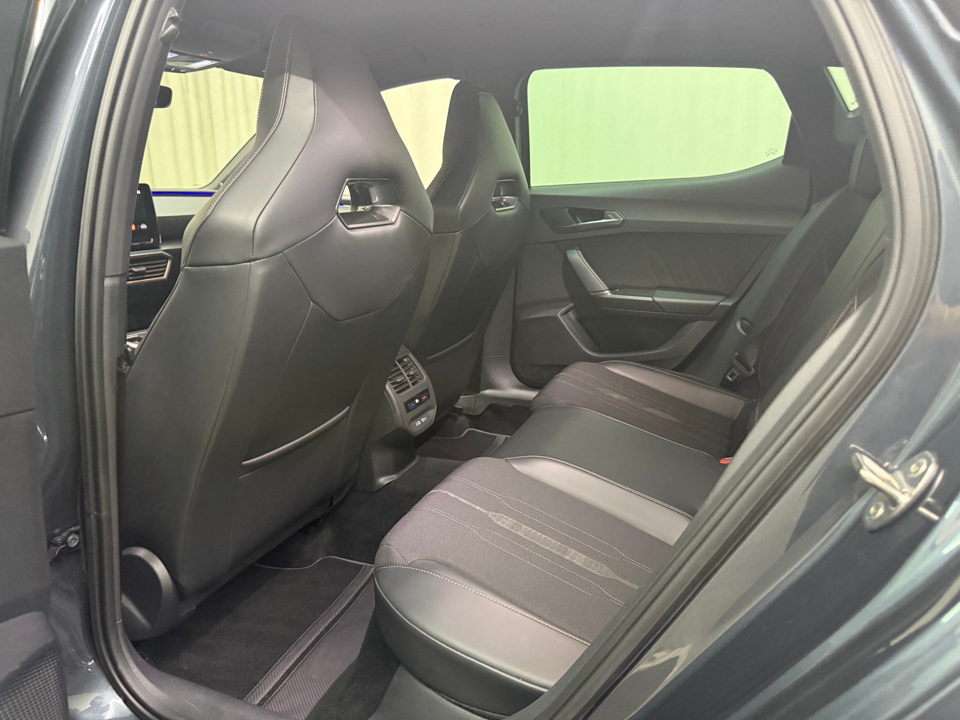 CUPRA LEON VZ 2.0 TSI DSG-image-14