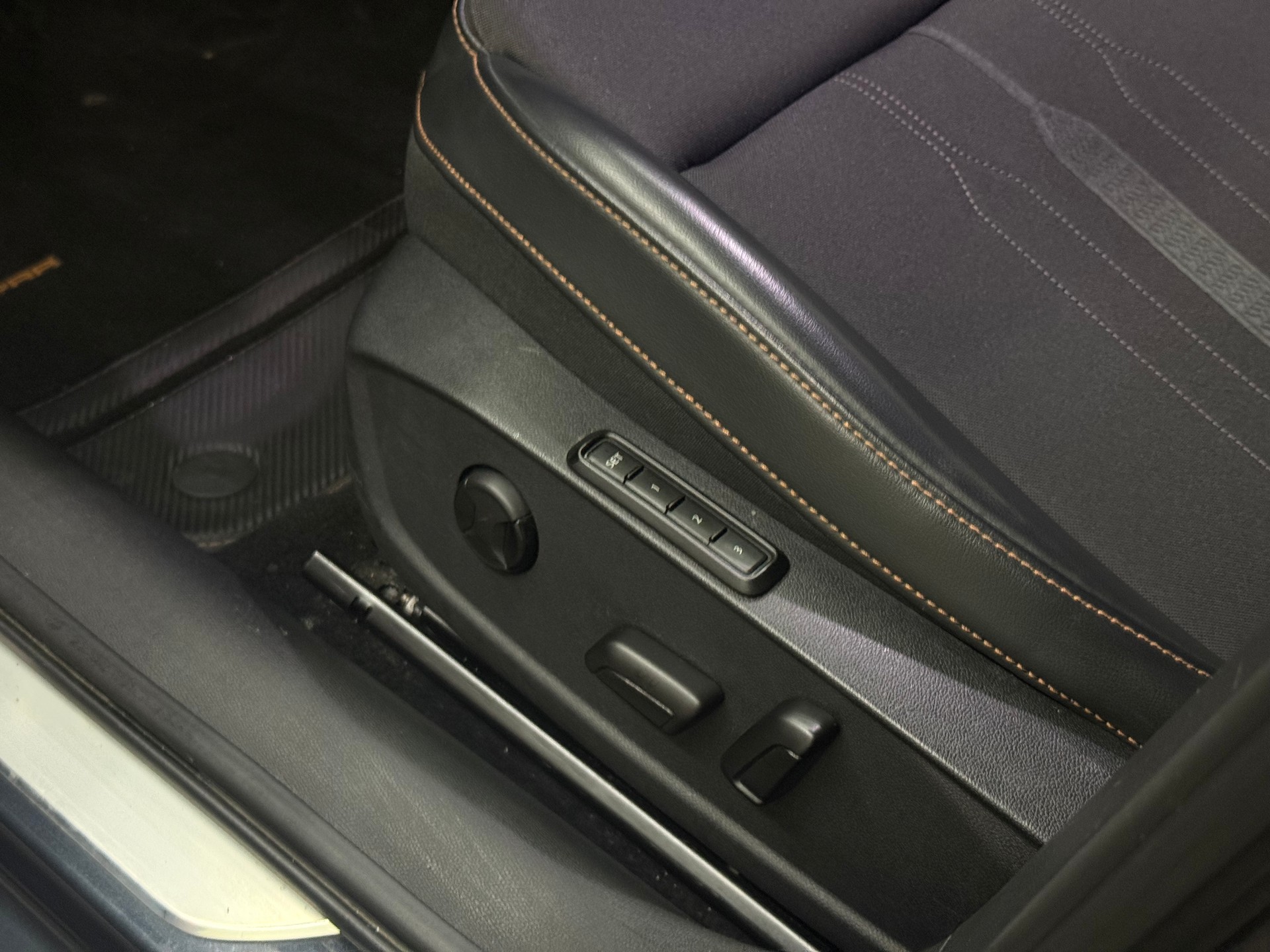 CUPRA LEON VZ 2.0 TSI DSG-image-11