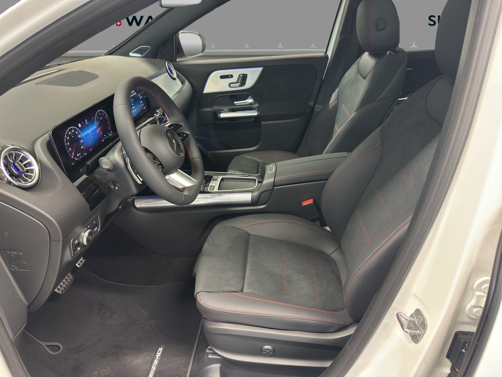 MERCEDES-BENZ GLA 200 Night Star 7G-DCT-image-9