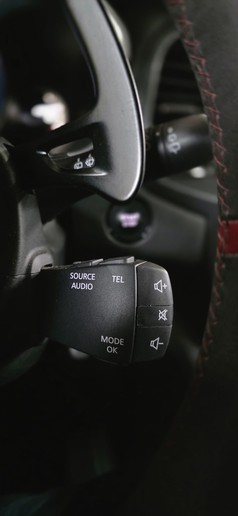 RENAULT Mégane RS 280 EDC-image-15