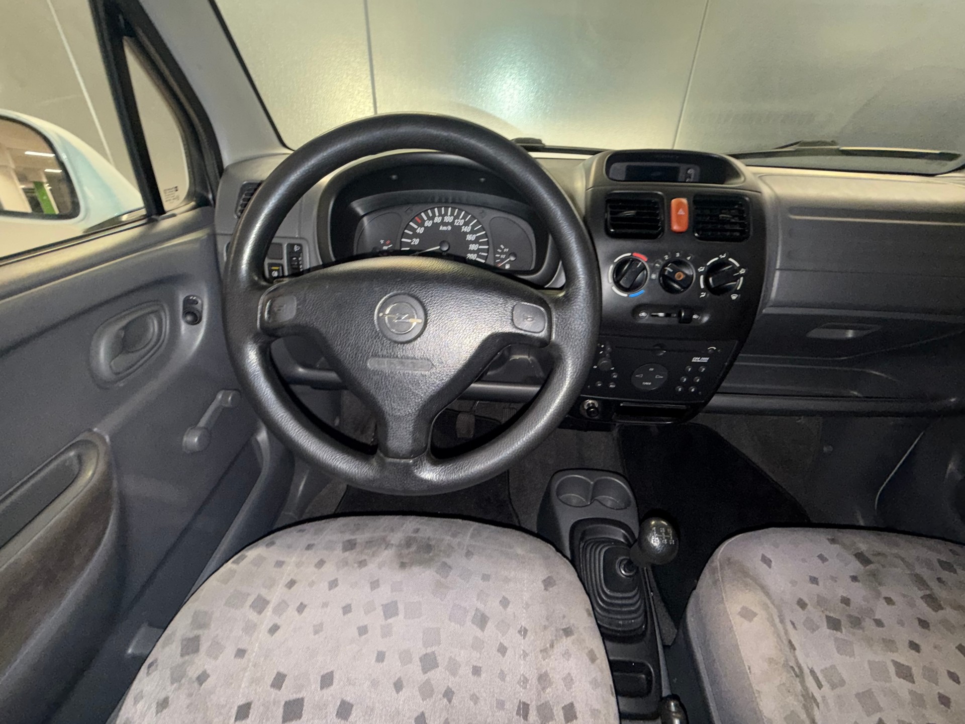 OPEL Agila 1.0 12V Comfort-image-10