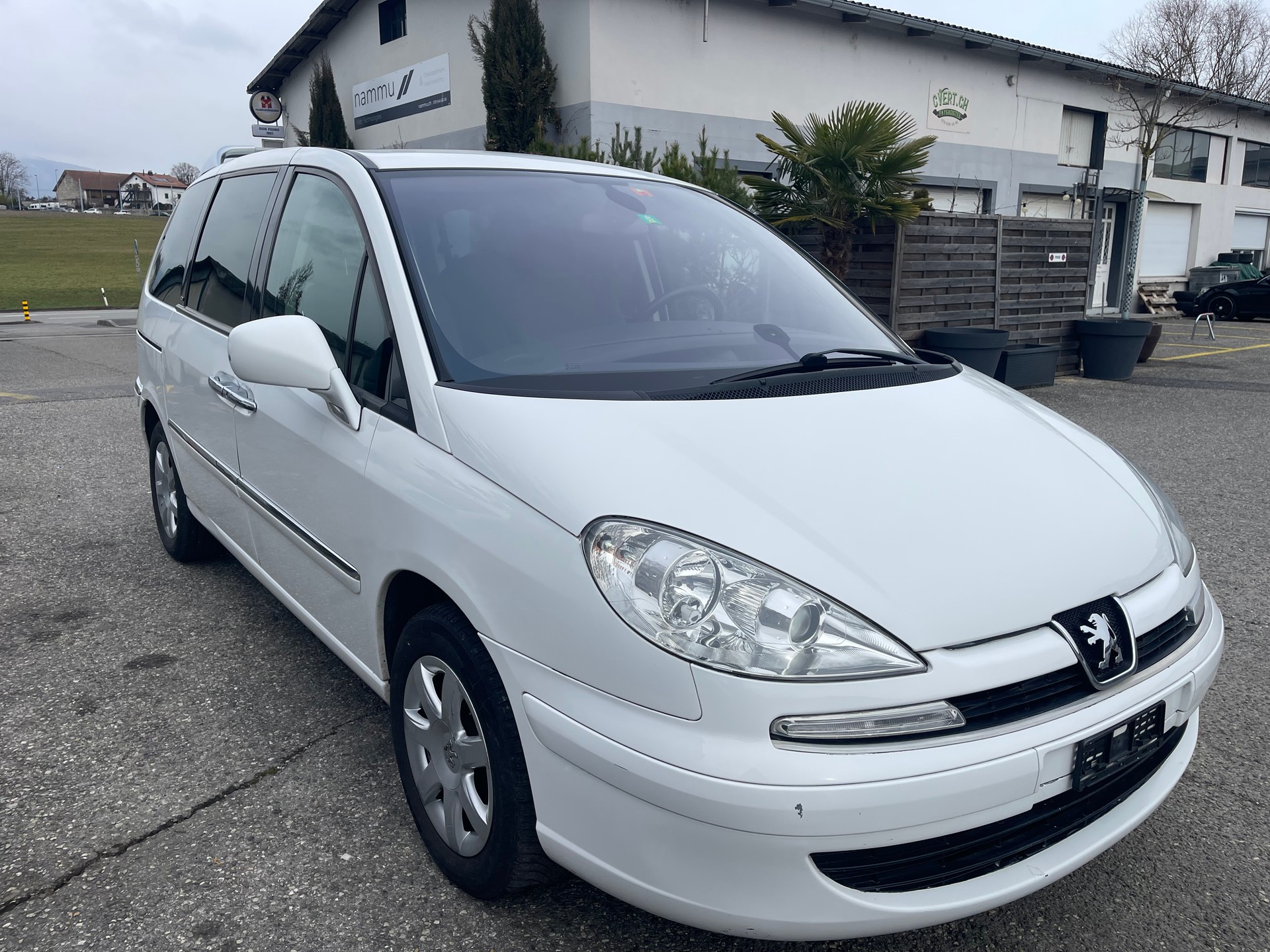 PEUGEOT 807 2.0 16V HDi Family+ Tiptronic-image-2