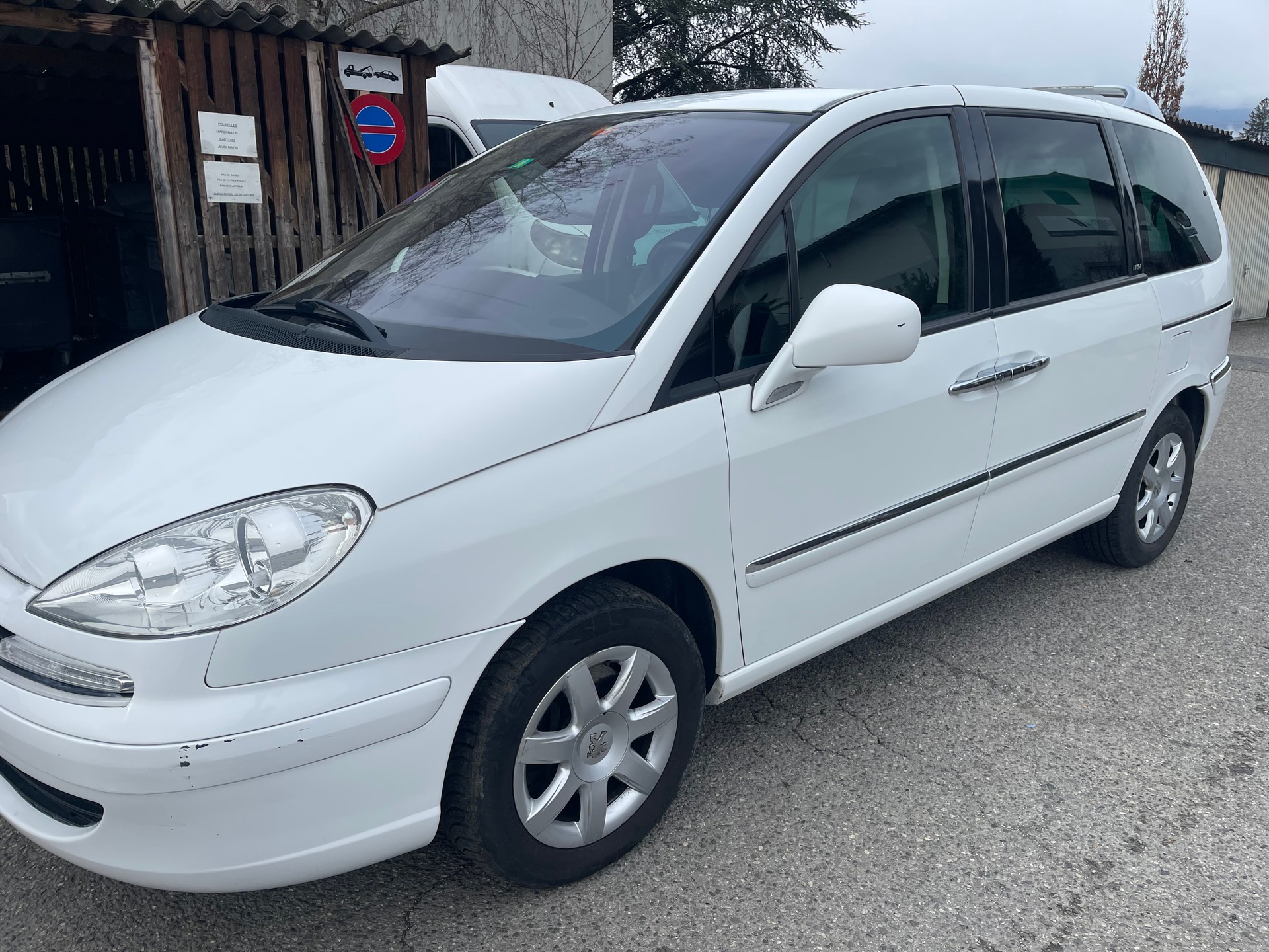 PEUGEOT 807 2.0 16V HDi Family+ Tiptronic-image-1