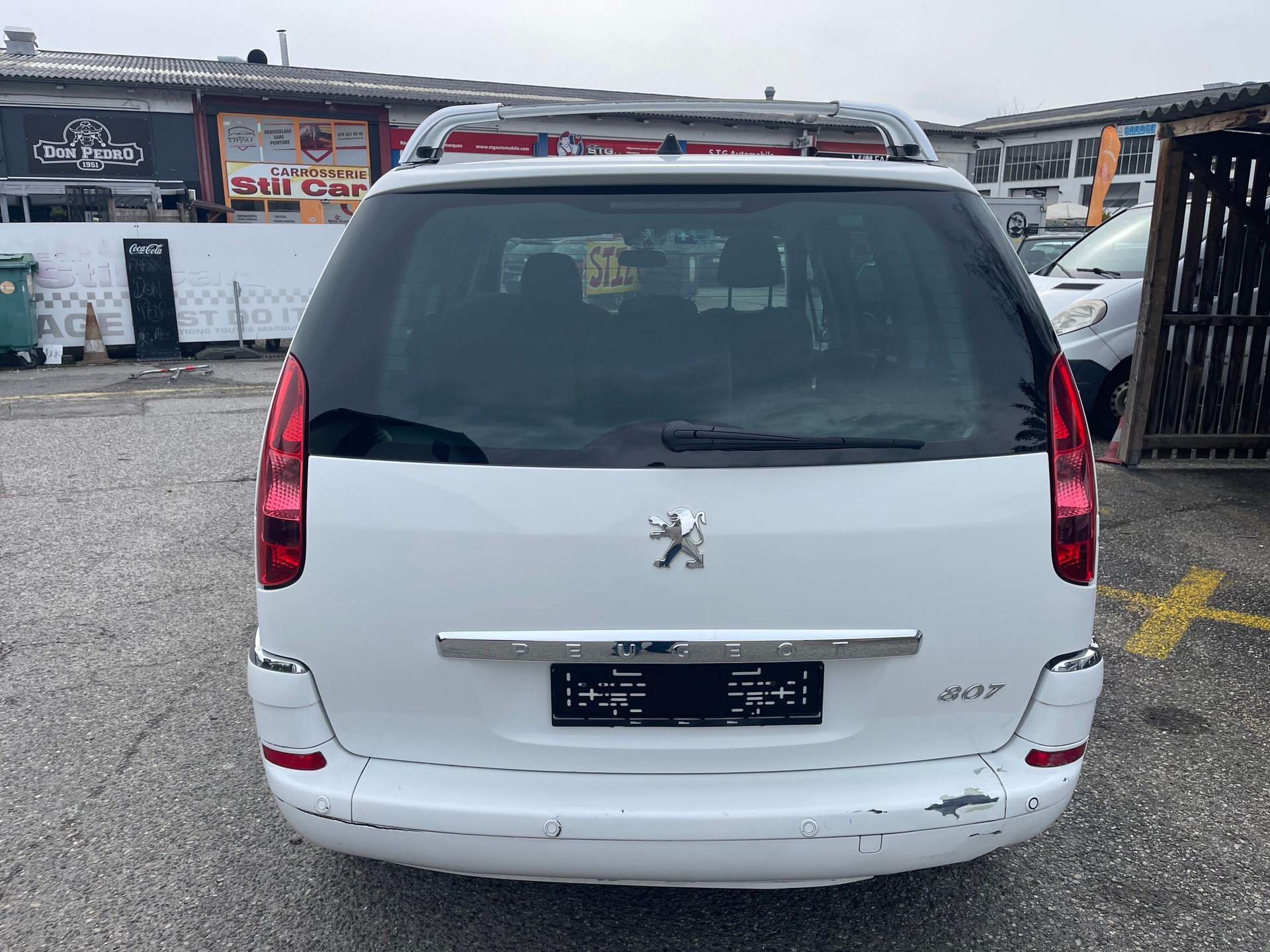PEUGEOT 807 2.0 16V HDi Family+ Tiptronic-image-4