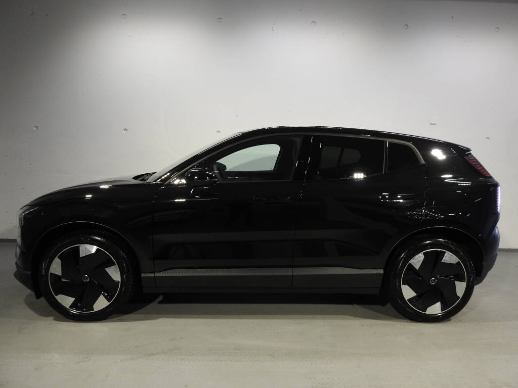 VOLVO EX 30 E60 Twin Ultra Performance AWD-image-2