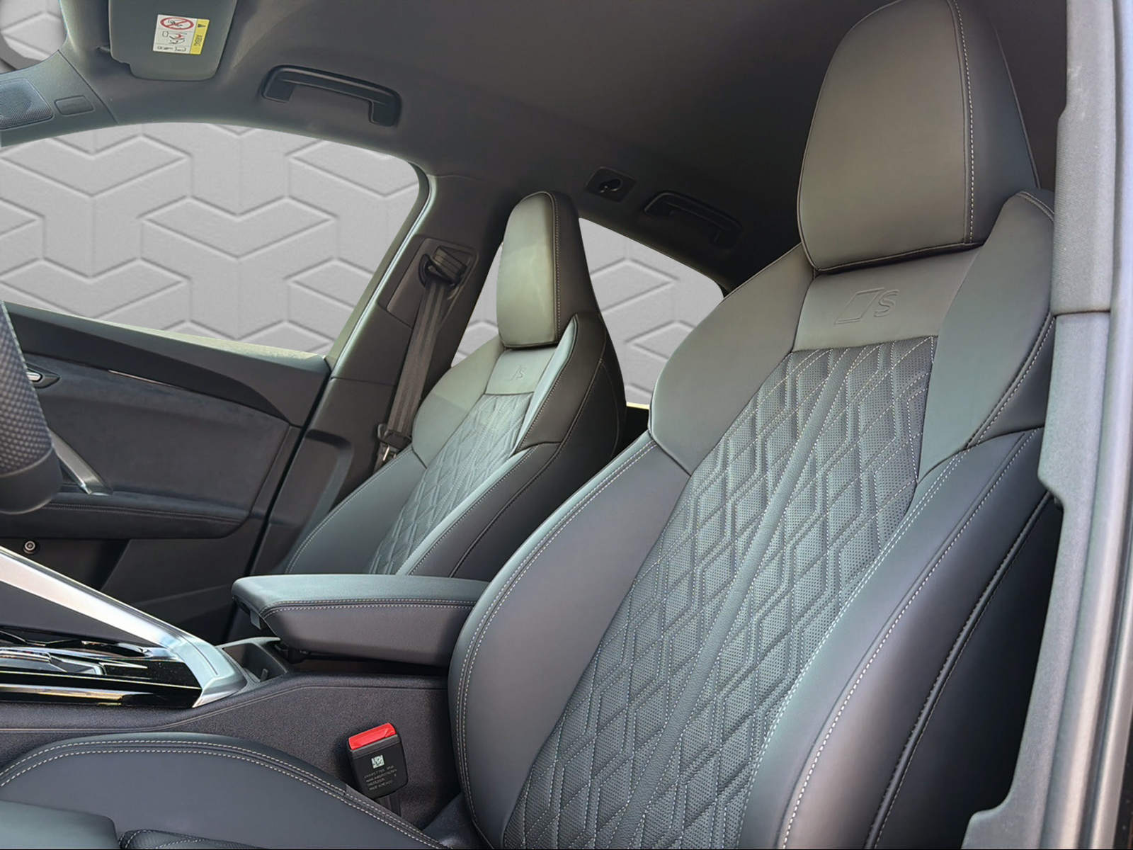 AUDI Q5 Sportback TDI quattro 150 kW S-tronic-image-6