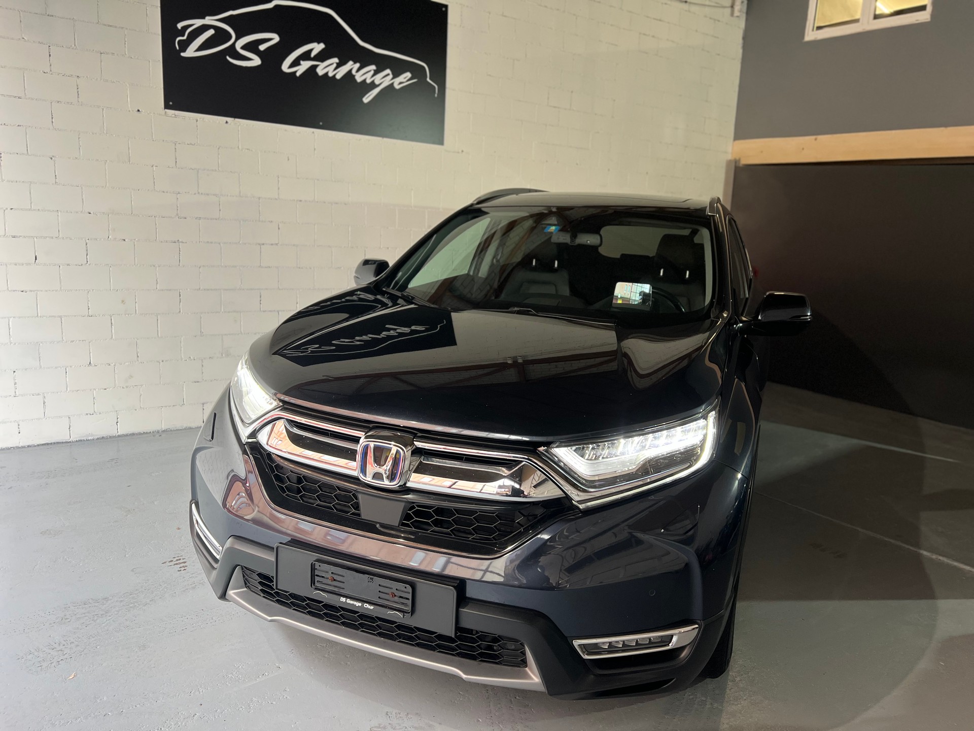 HONDA CR-V 2.0i MMD Hybrid Executive 4WD Automatic-image-0
