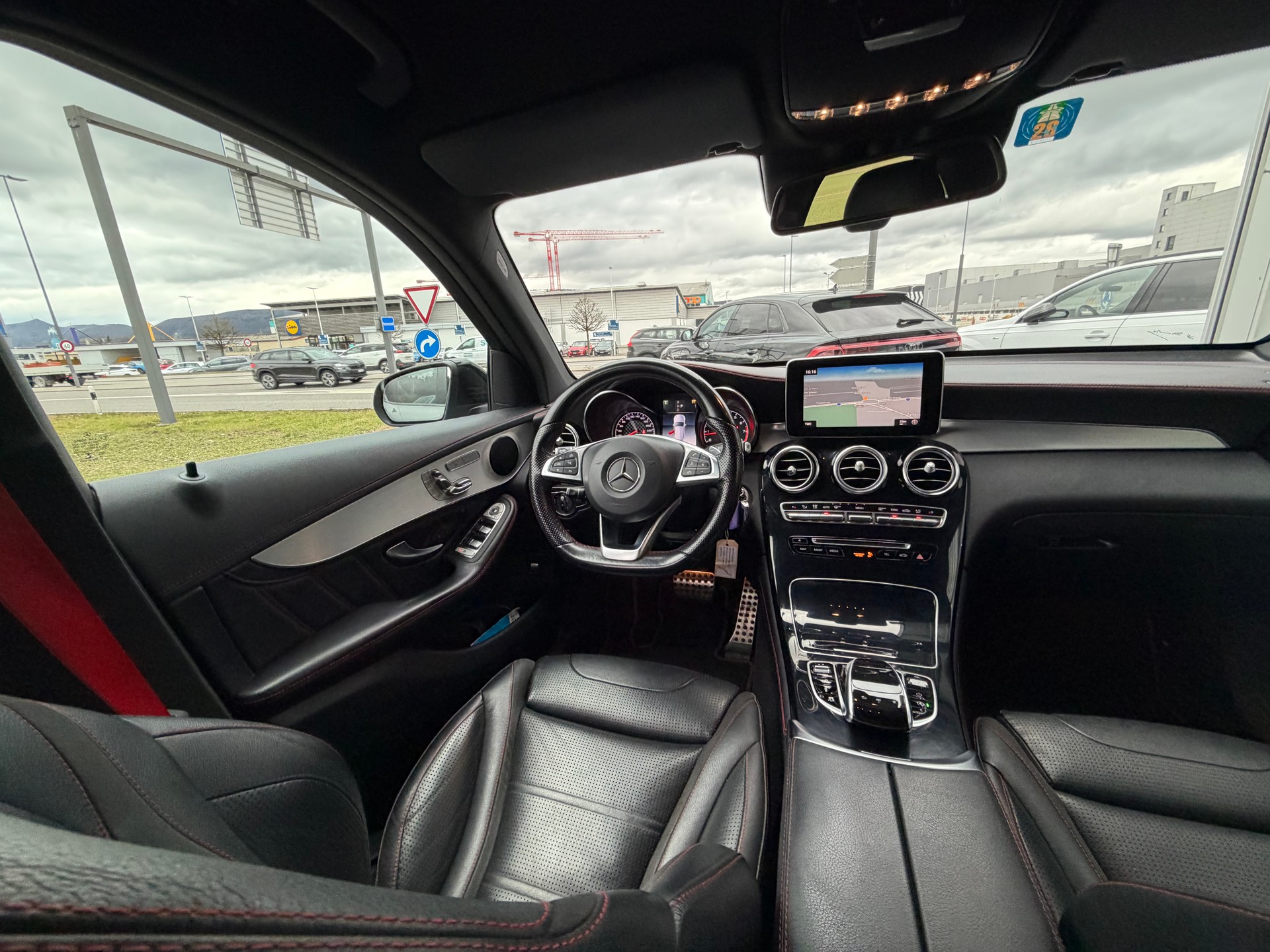 MERCEDES-BENZ GLC 43 AMG 4Matic 9G-Tronic-image-11