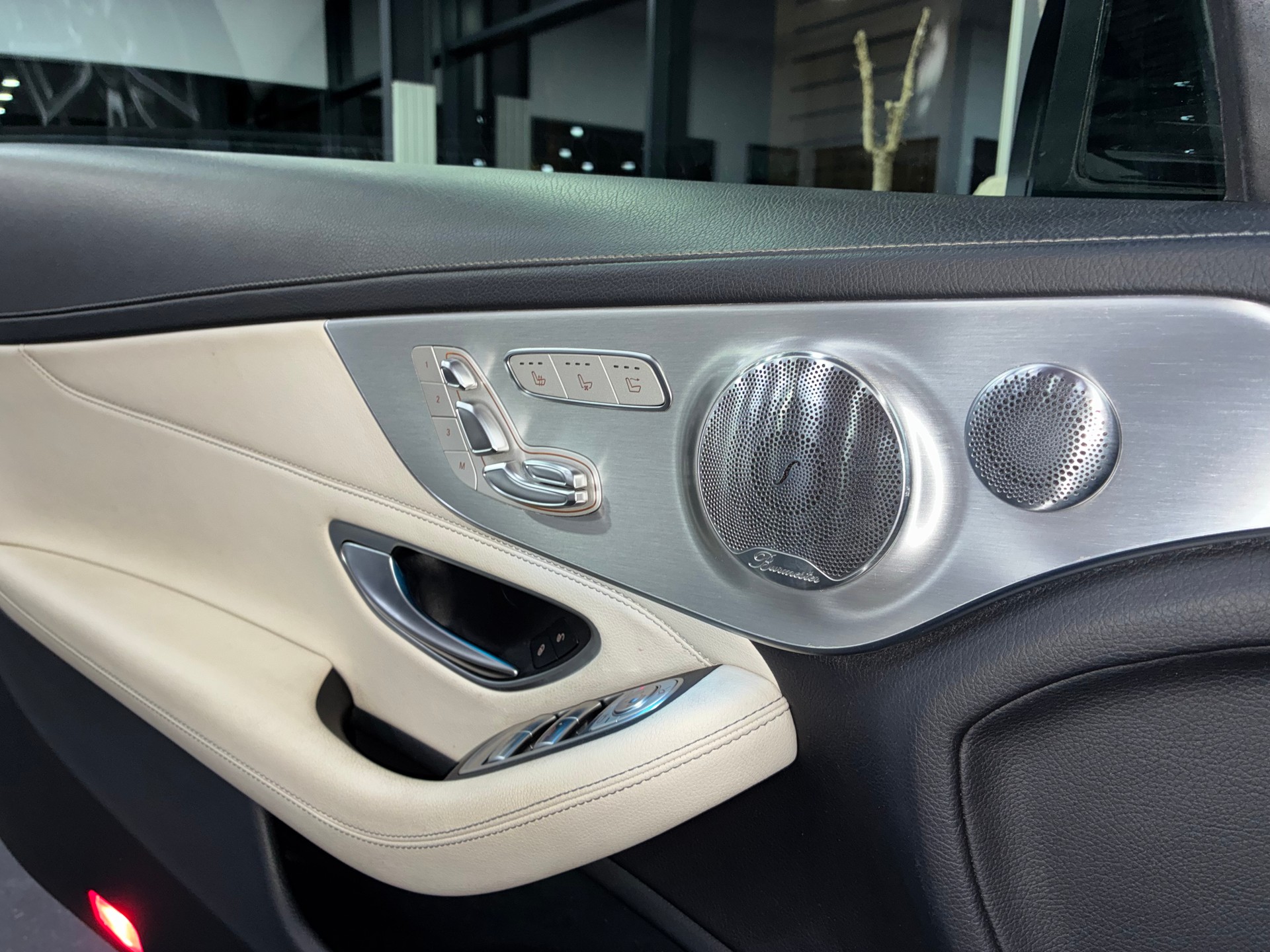 MERCEDES-BENZ C 43 Cabriolet AMG 4Matic 9G-Tronic-image-12