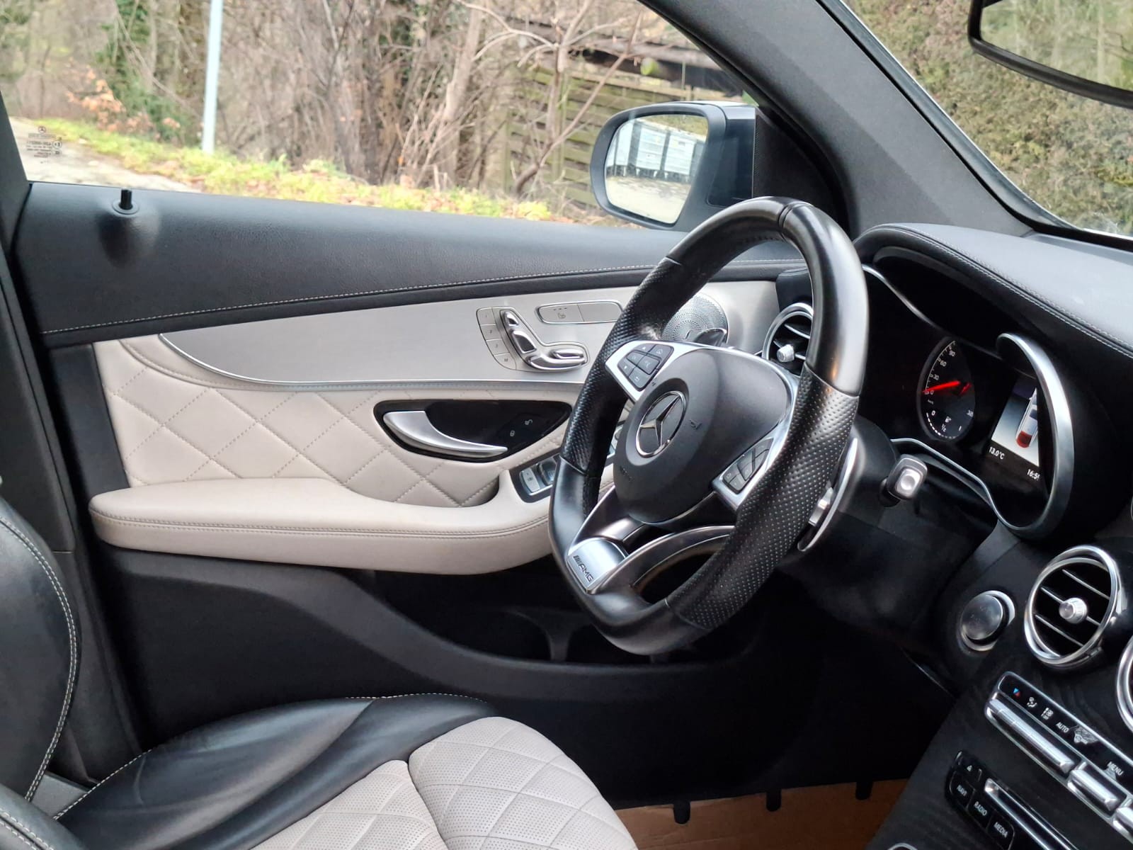 MERCEDES-BENZ GLC Coupé 63 AMG 4Matic+ 9G-Tronic-image-8