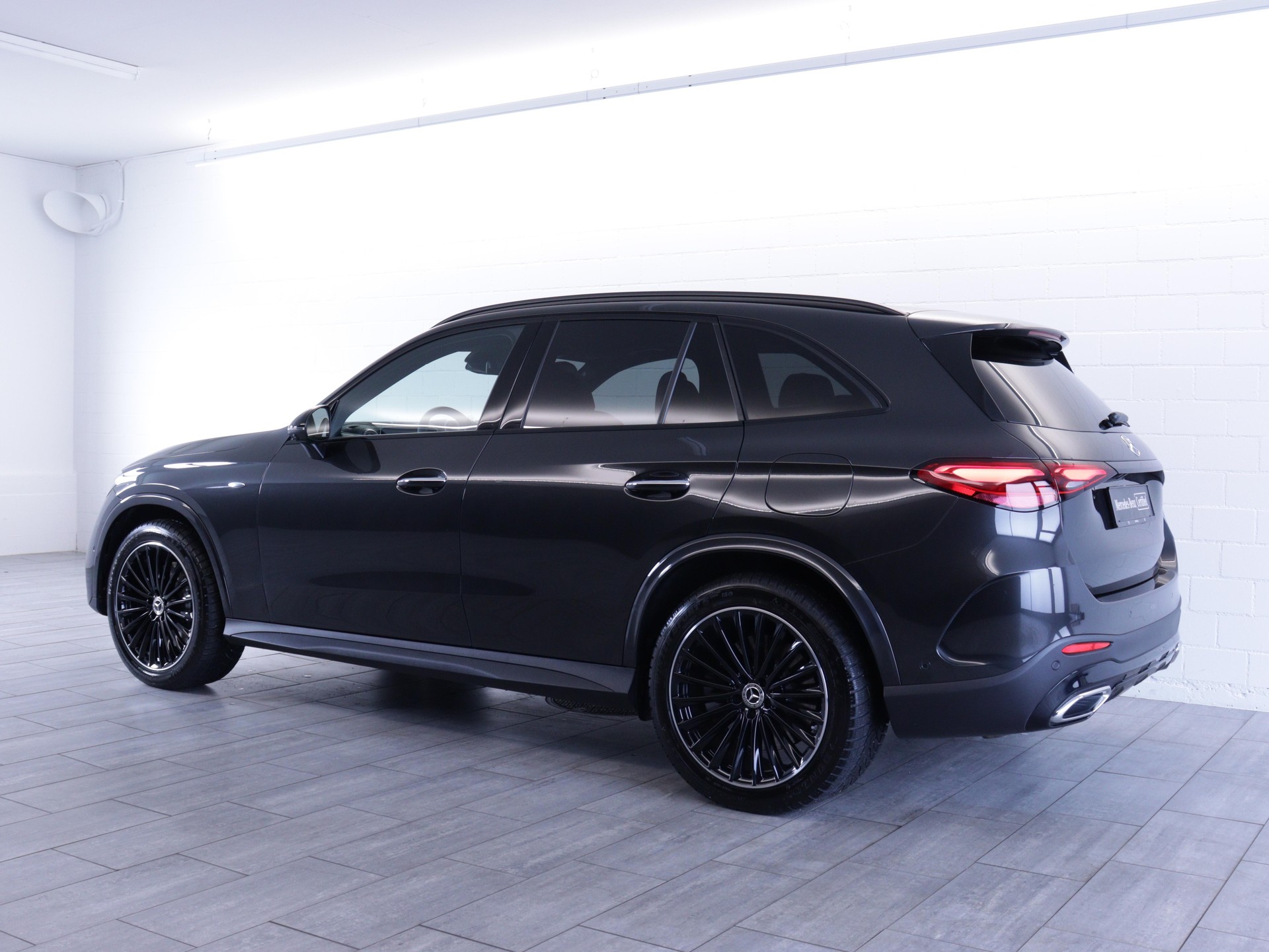MERCEDES-BENZ GLC 400 e EQ Star AMG Line 4matic-showroom-element-2