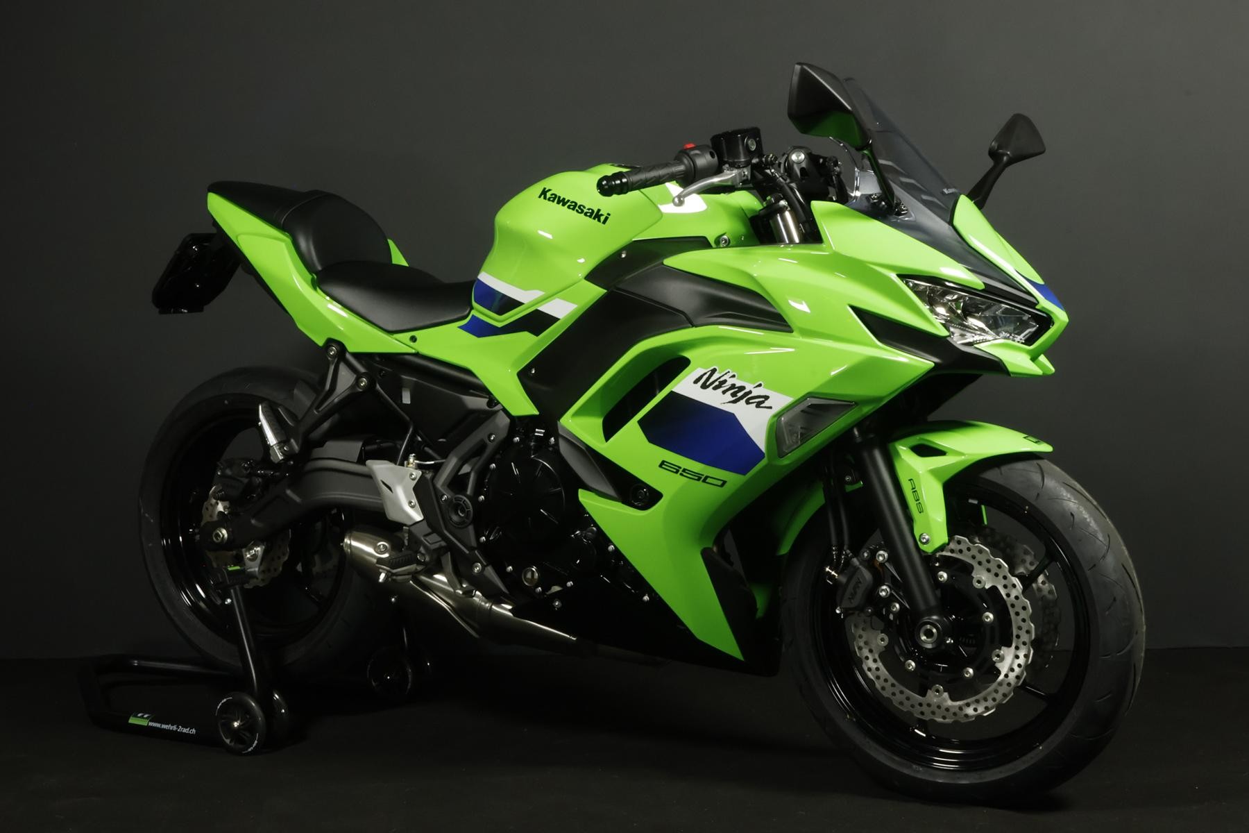 KAWASAKI Ninja 650 (50/35 KW) Level 1-showroom-element-1