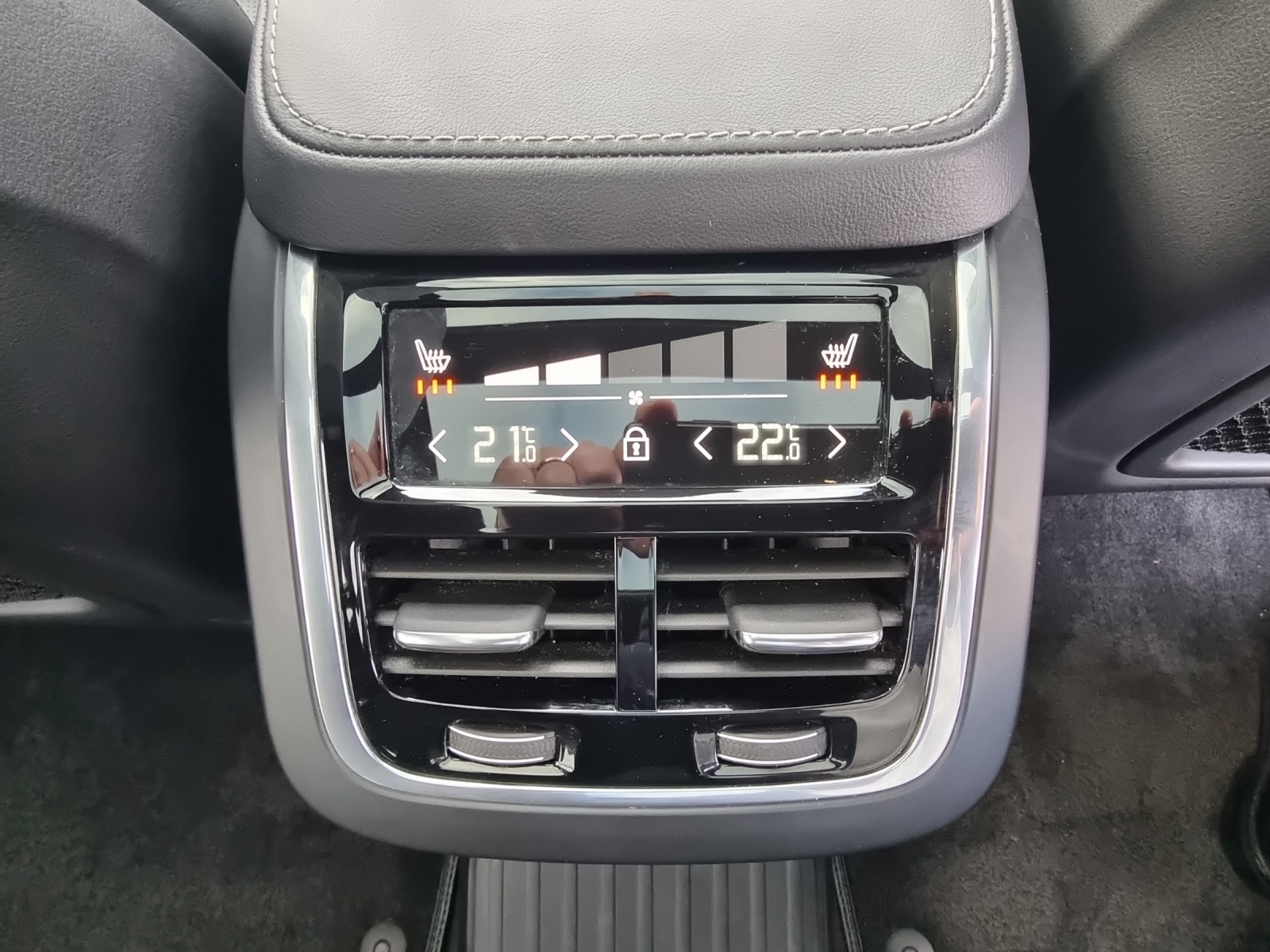 VOLVO XC90 2.0 T8 TE R-Design 7P. eAWD-image-9