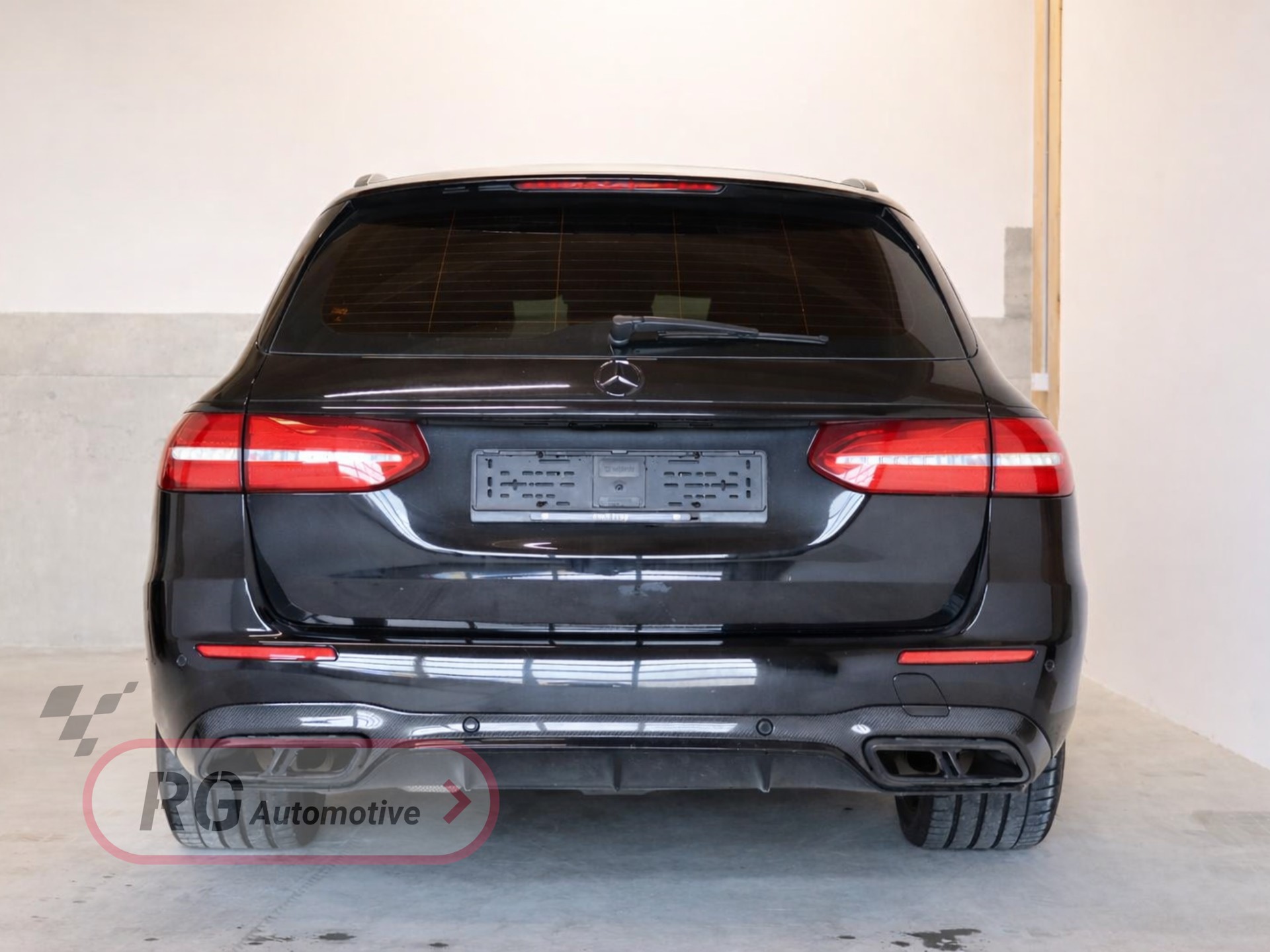 MERCEDES-BENZ E 63 AMG S 4 Matic 9G-Tronic-image-5