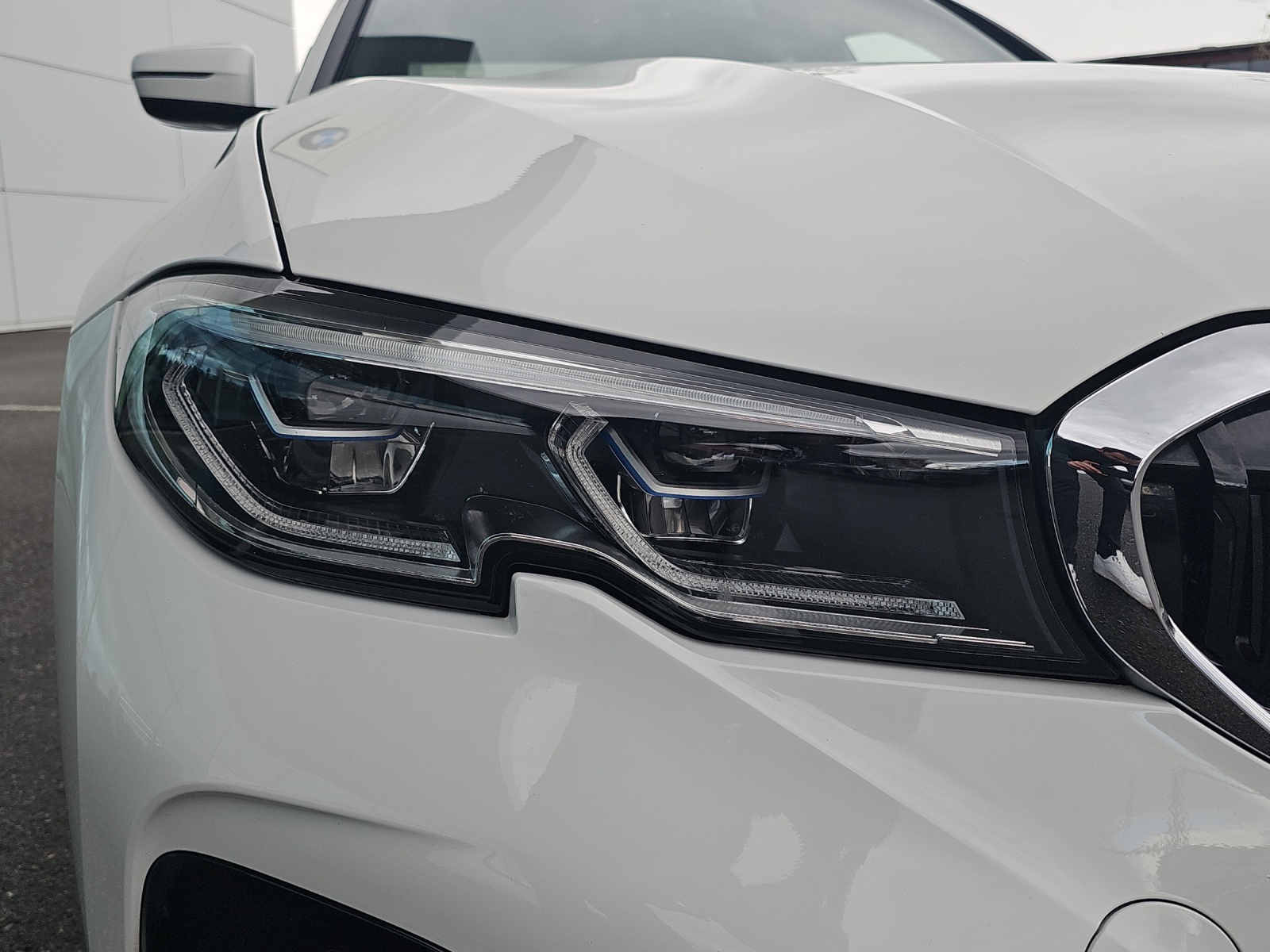 BMW 320e Tour. M Sport Steptr-image-21