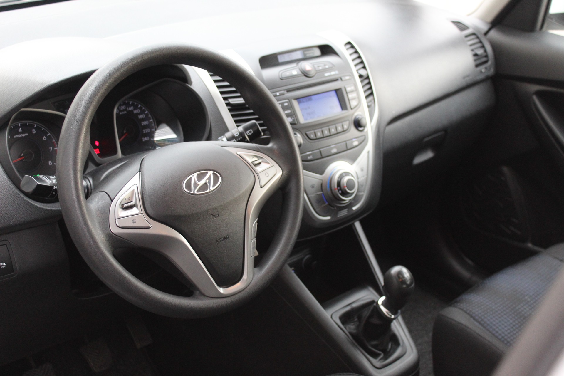 HYUNDAI iX20 1.4 Comfort-image-12