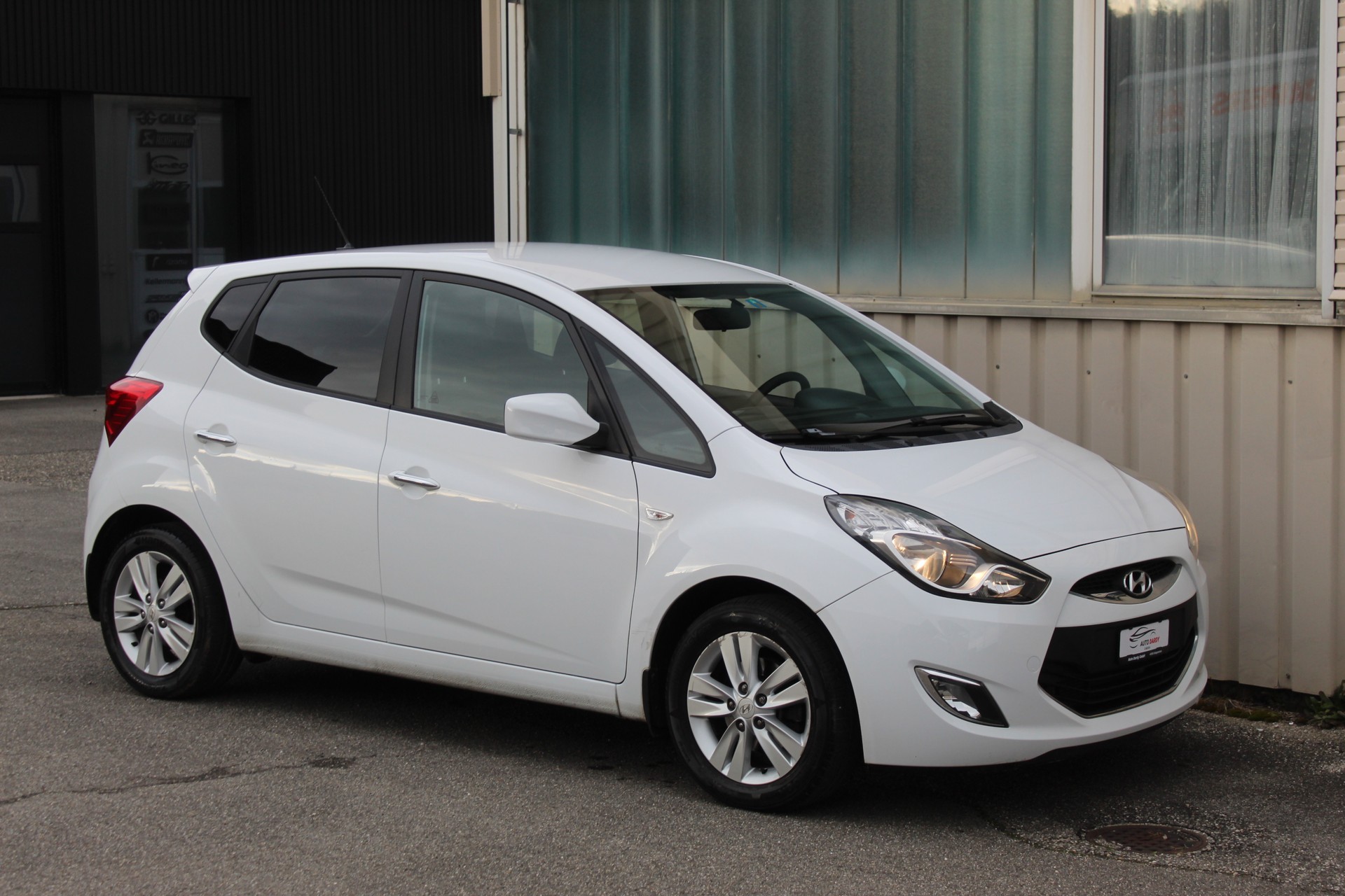 HYUNDAI iX20 1.4 Comfort-image-9