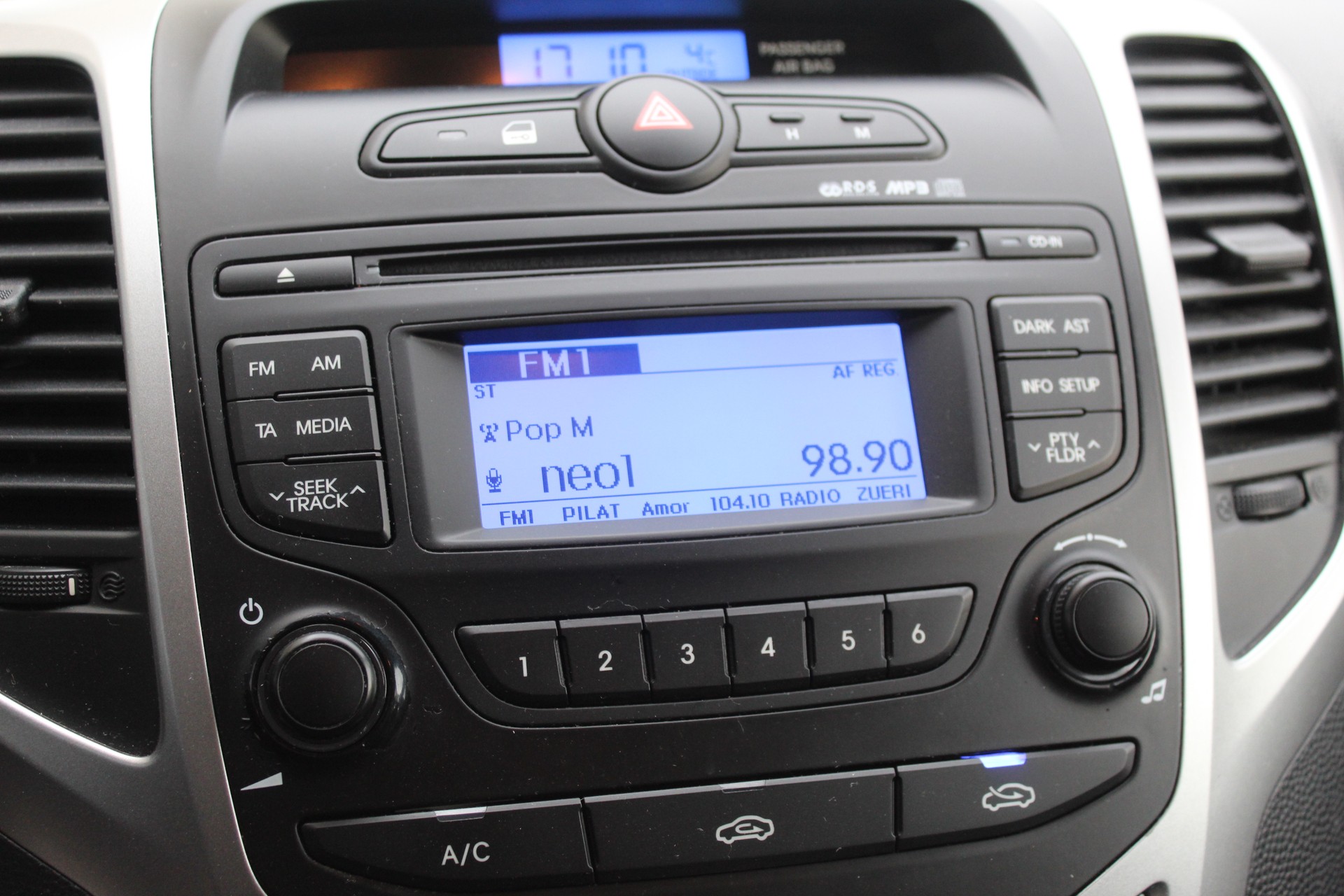 HYUNDAI iX20 1.4 Comfort-image-15