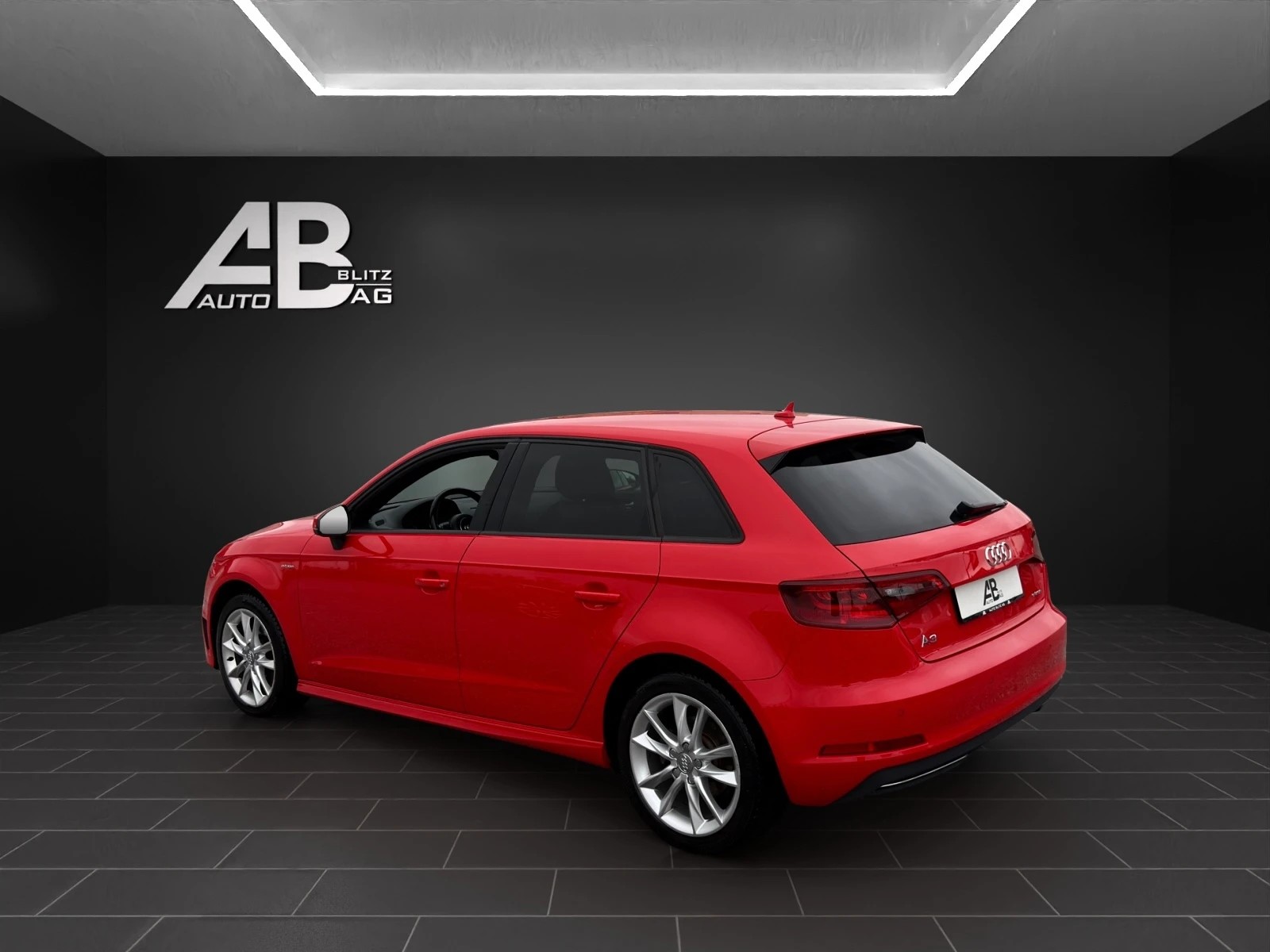 AUDI A3 Sportback 1.4 e-tron Ambition S-tronic-image-2
